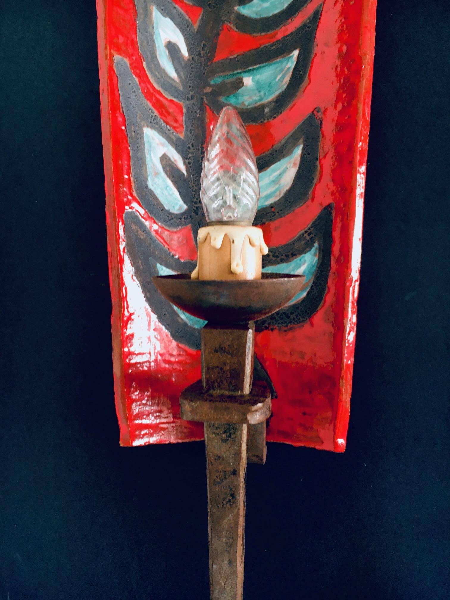 Applique en grès, fabriquée par un artiste, France, années 1960 en vente 2