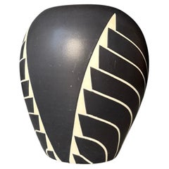 Jarrón decorativo blanco negro estilo Art Decor, años 80