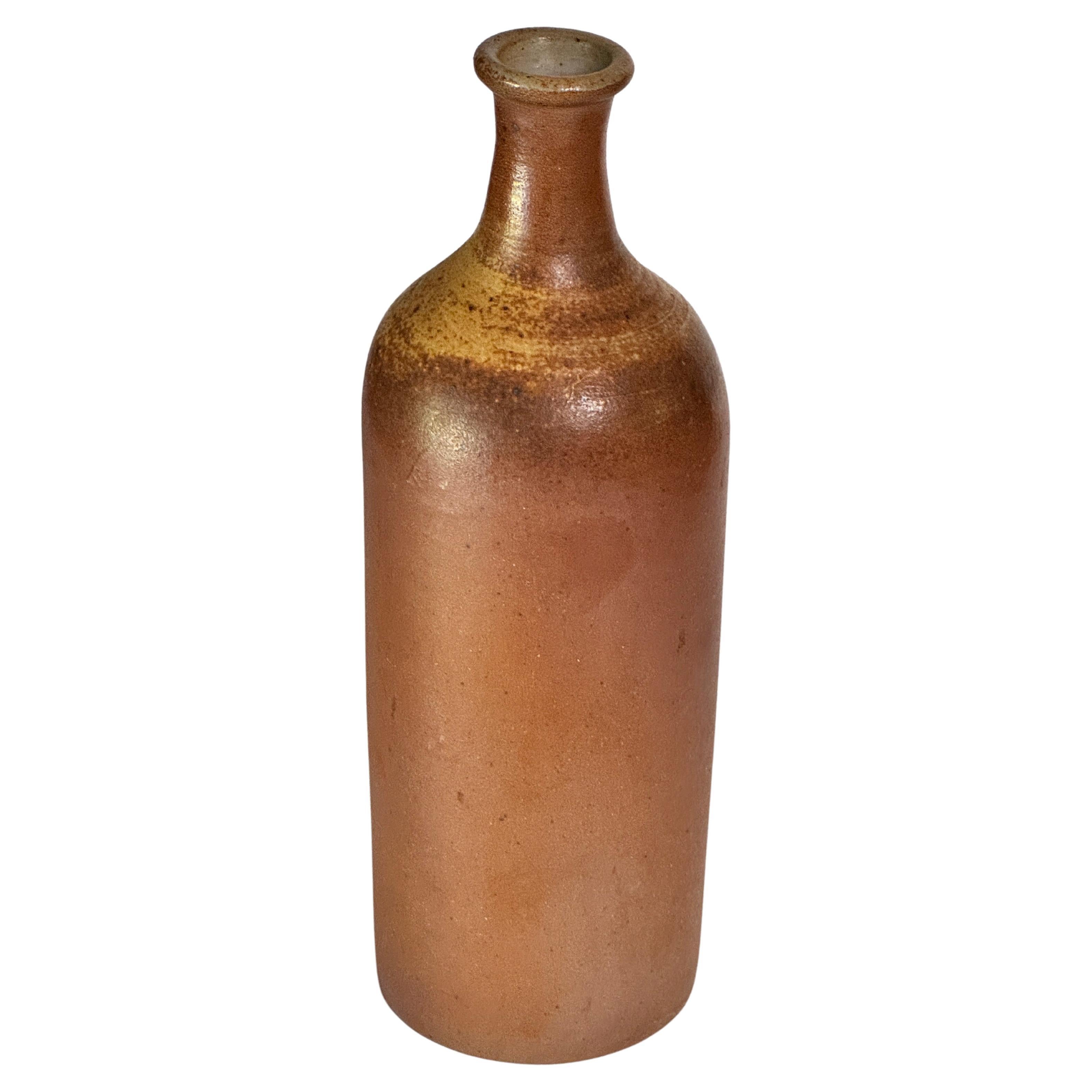 Bottiglia o vaso in gres Colore marrone Francia XX secolo