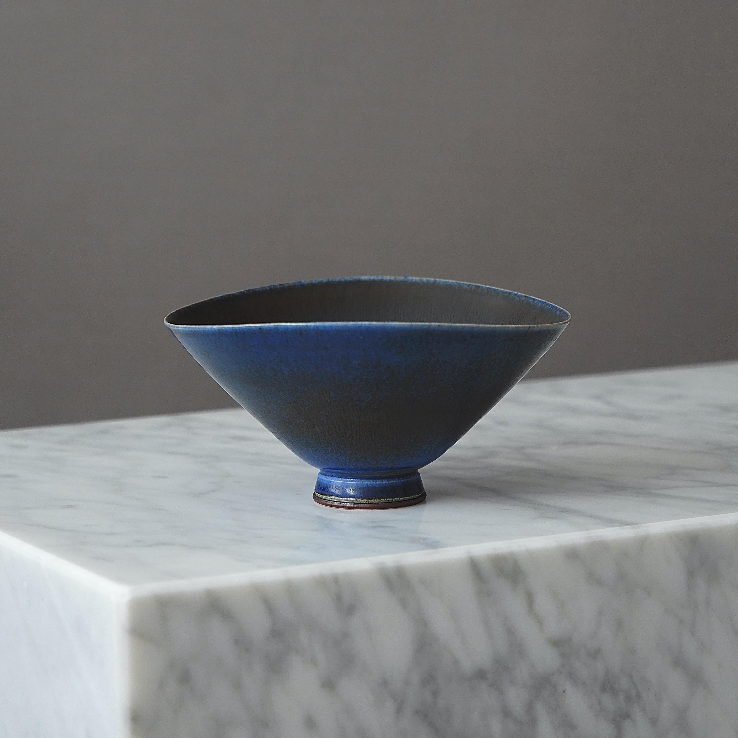 Ciotola in gres di Berndt Friberg per Gustavsberg Studio, Svezia, 1953 in vendita 4