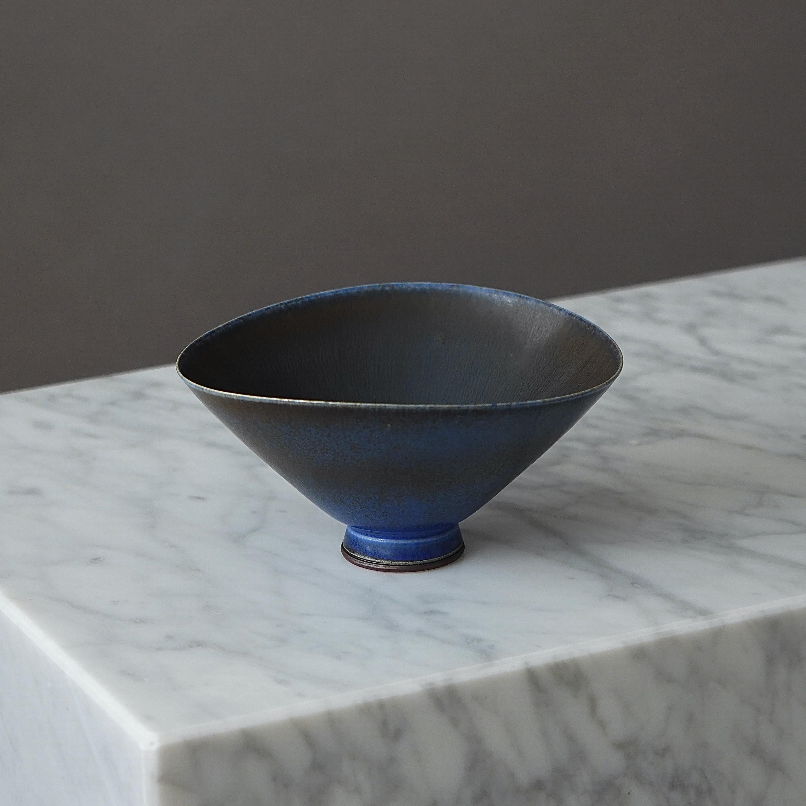 Ceramica Ciotola in gres di Berndt Friberg per Gustavsberg Studio, Svezia, 1953 in vendita