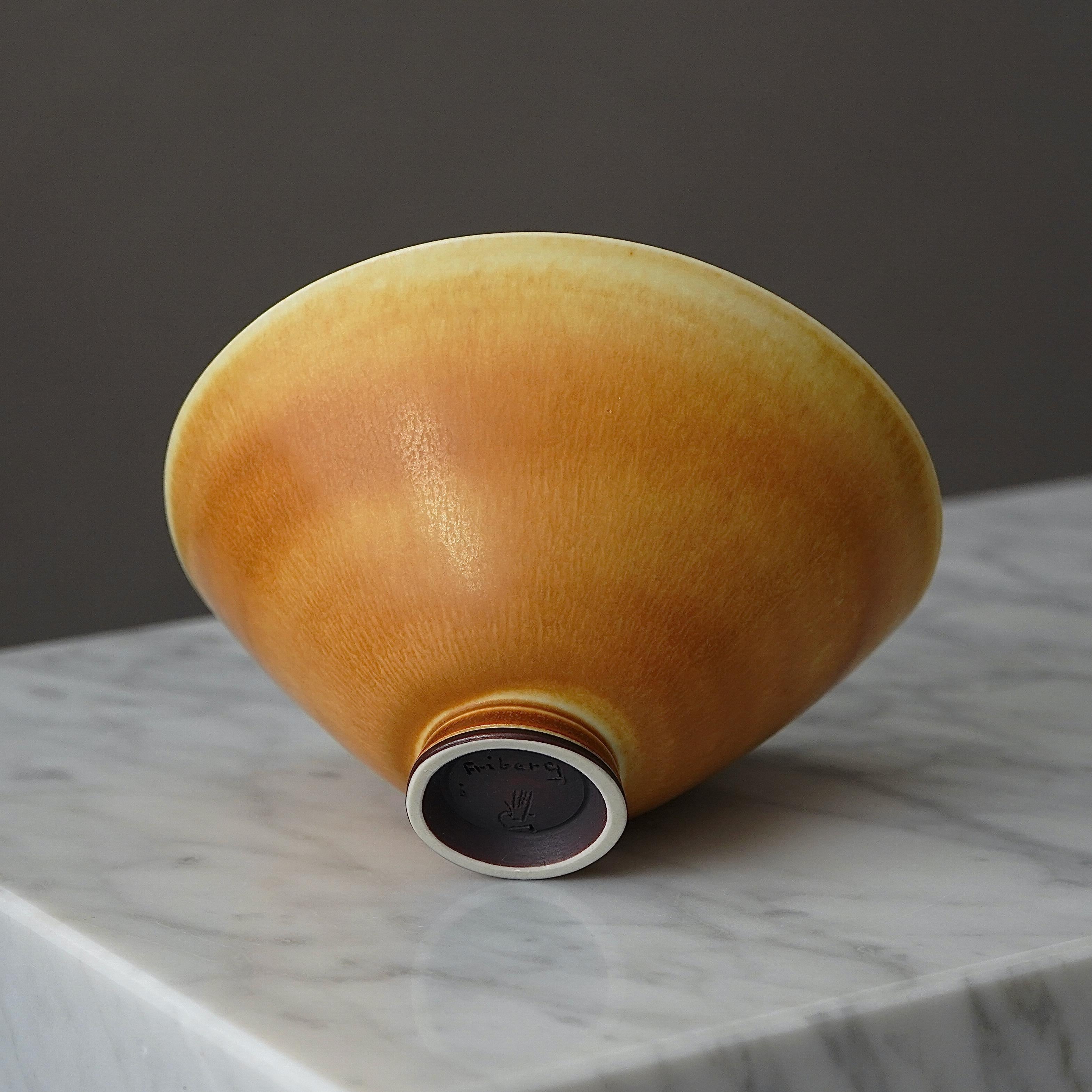 Svedese Ciotola in gres di Berndt Friberg per Gustavsberg Studio, Svezia, 1956 in vendita