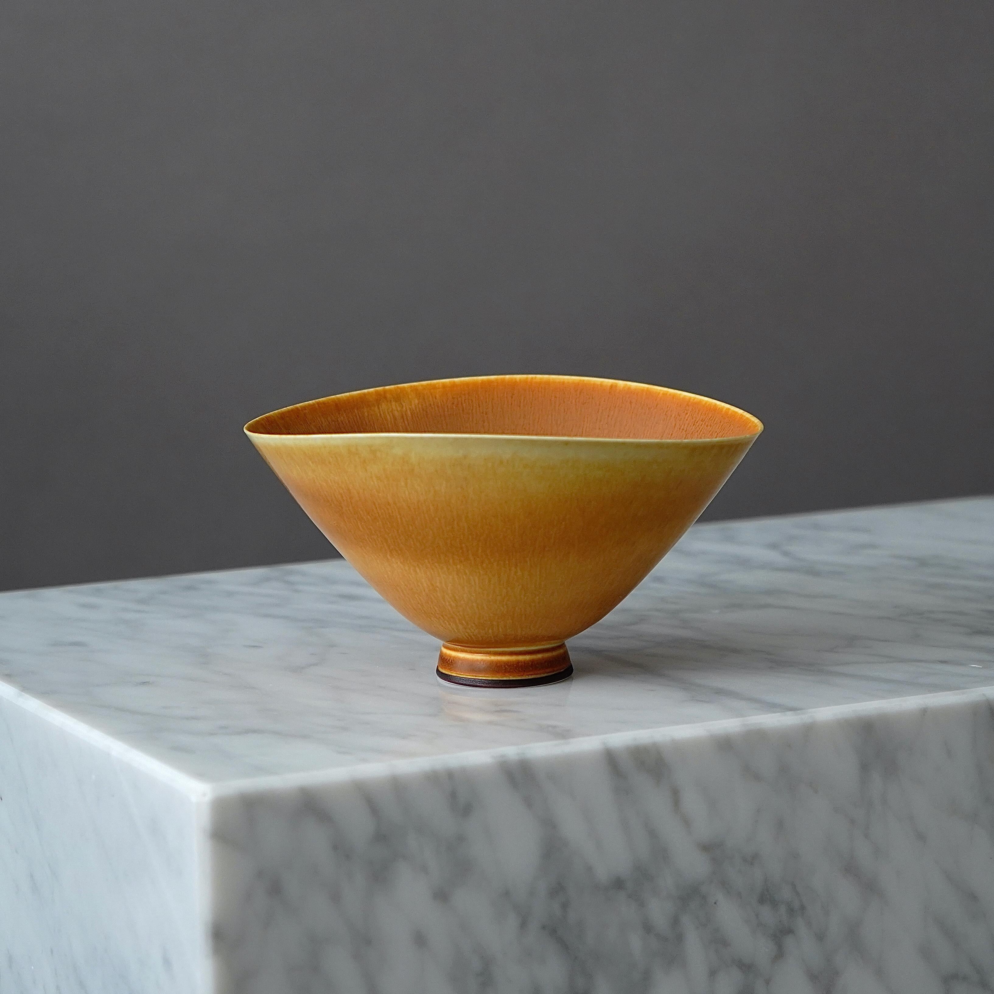 Ciotola in gres di Berndt Friberg per Gustavsberg Studio, Svezia, 1956 In condizioni buone in vendita a Malmö, SE