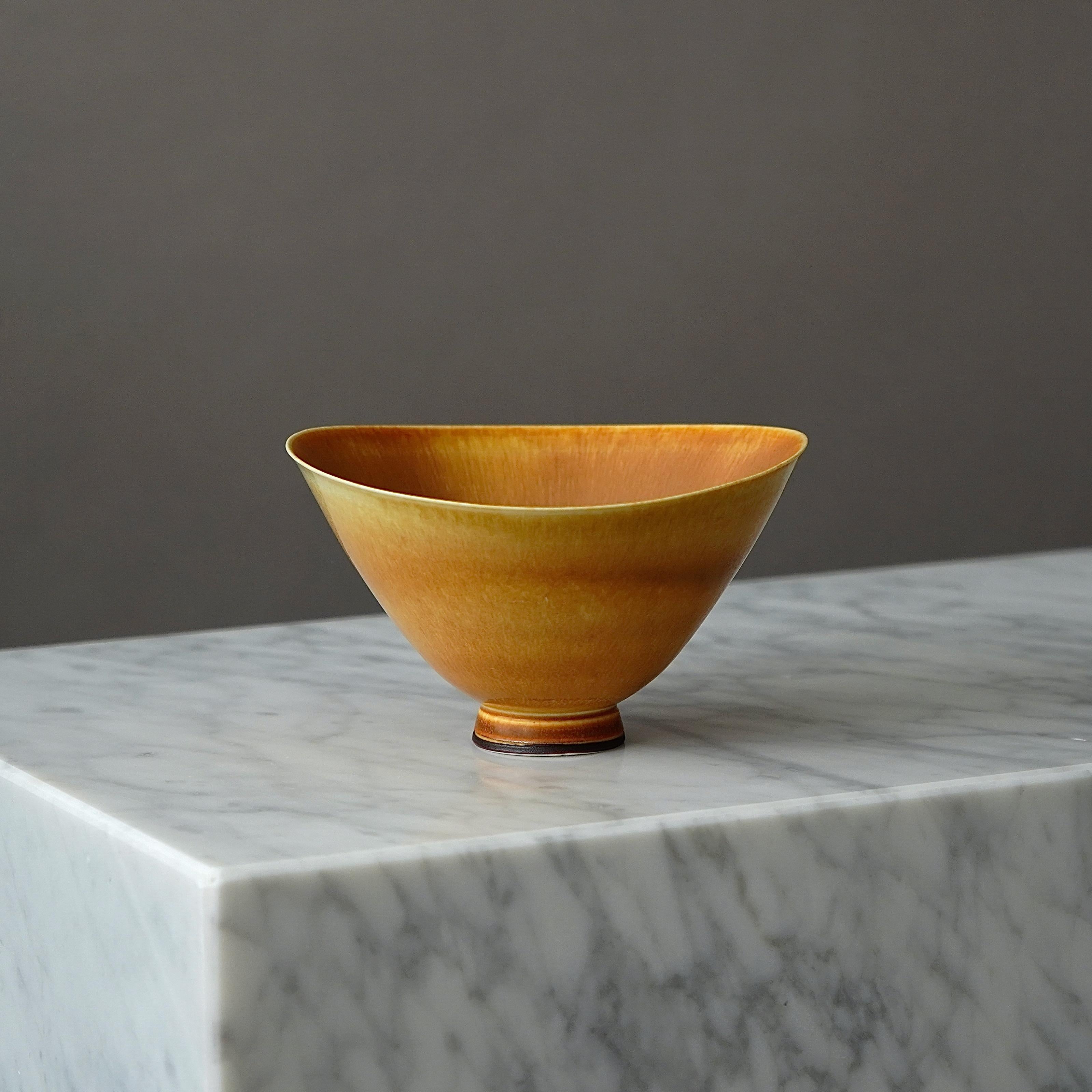 XX secolo Ciotola in gres di Berndt Friberg per Gustavsberg Studio, Svezia, 1956 in vendita