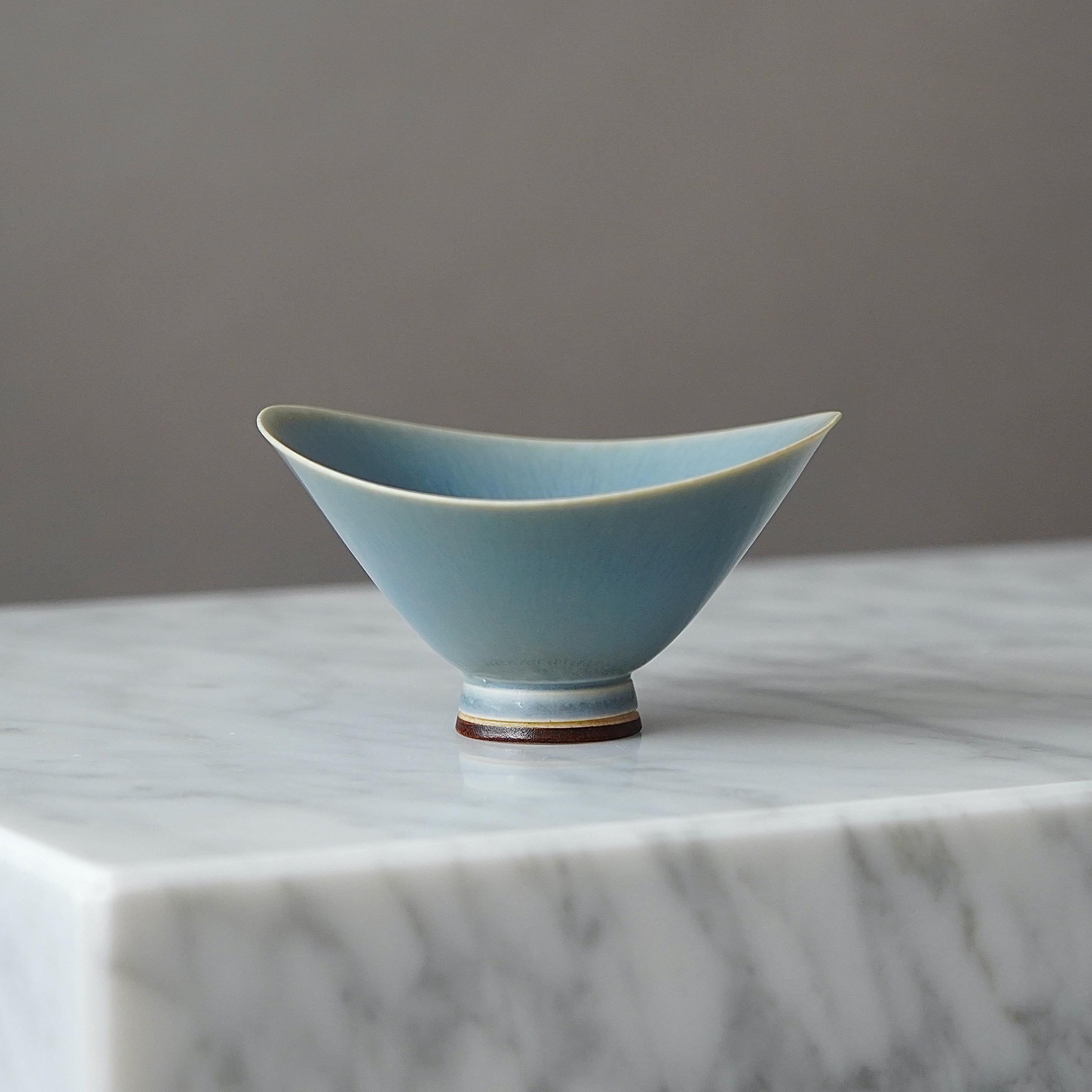 Ceramica Ciotola in gres di Berndt Friberg per Gustavsberg Studio, Svezia, 1956 in vendita