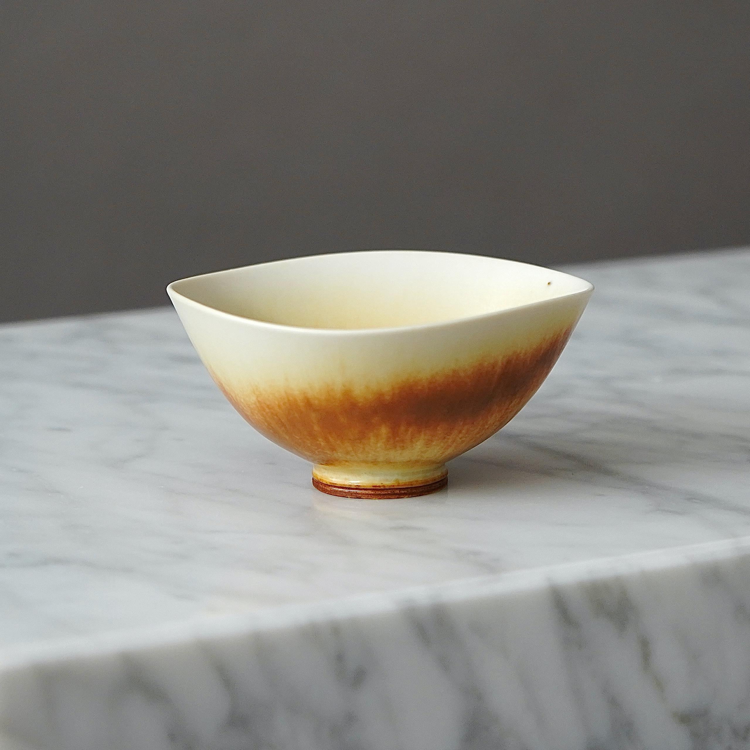 Ciotola in gres di Berndt Friberg per Gustavsberg Studio, Svezia, 1965 in vendita 1