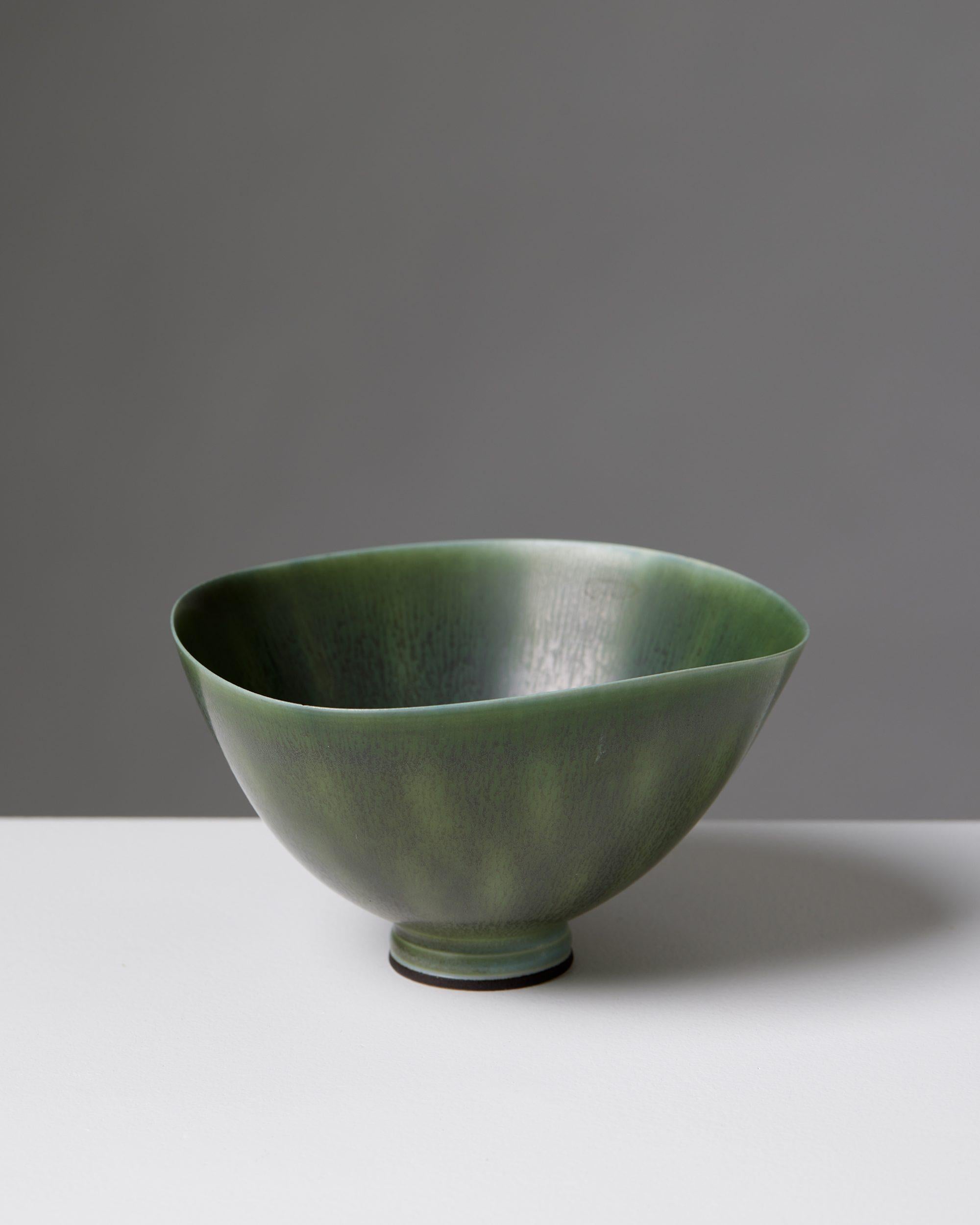 Mid-Century Modern Stoneware bowl by Berndt Friberg for Gustavsberg, Sweden, 1955, dark green