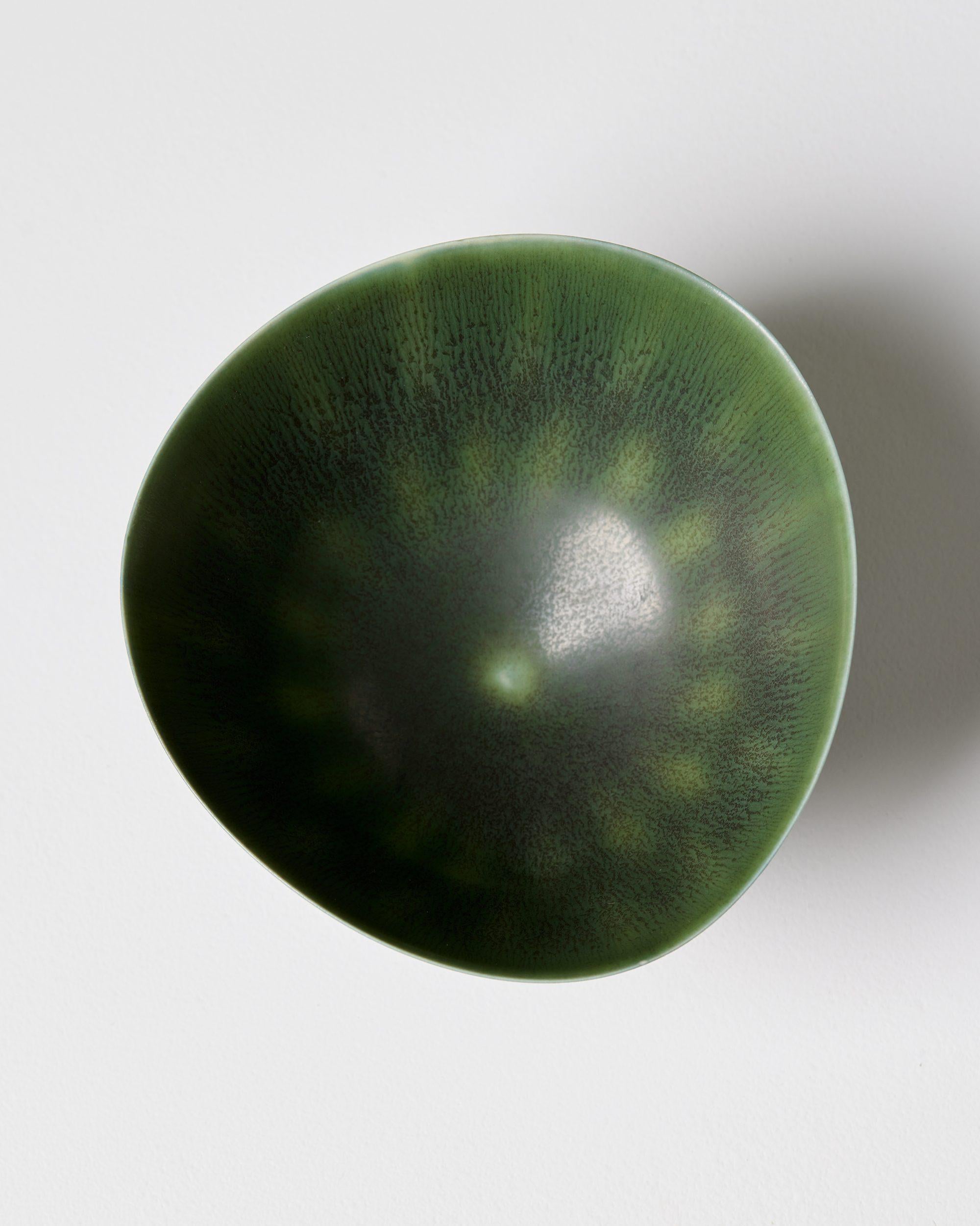 Stoneware bowl by Berndt Friberg for Gustavsberg, Sweden, 1955, dark green 1