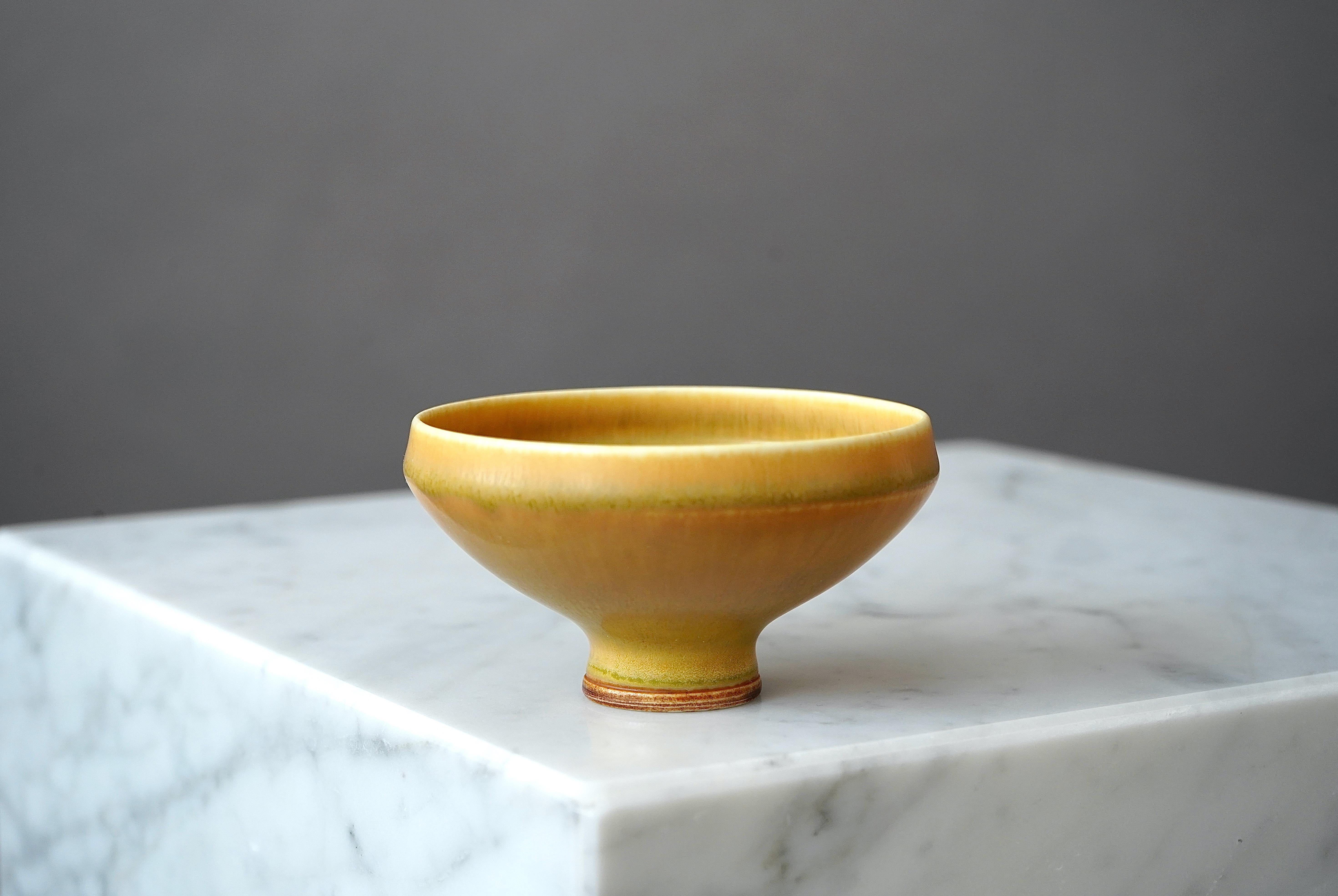 Swedish Stoneware Bowl by Berndt Friberg for Gustavsberg, Sweden, 1965 For Sale