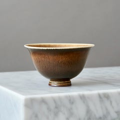 Steingutschale aus Steingut von Berndt Friberg für Gustavsberg, Schweden, 1975. Braun.