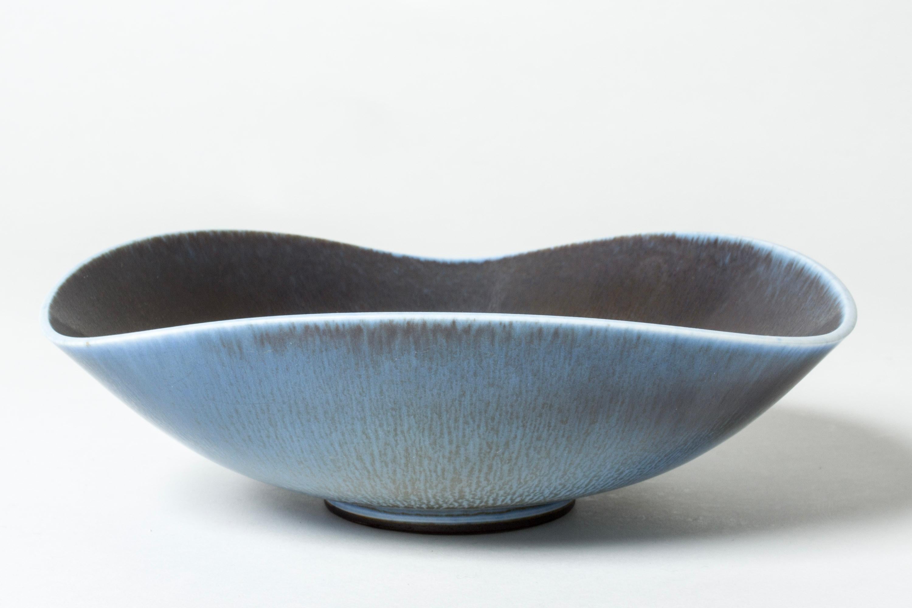 Scandinavian Modern Stoneware bowl by Berndt Friberg, Gustavsberg, Sweden, 1950s