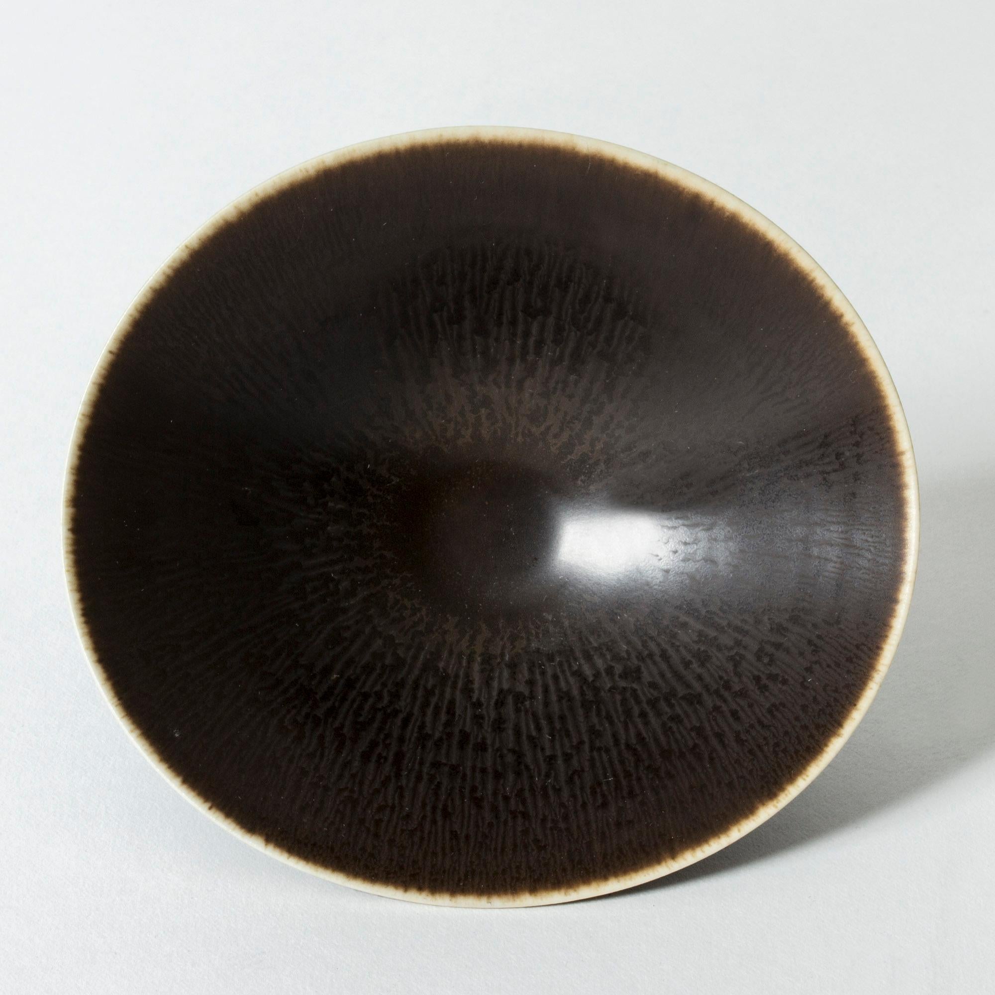 Stoneware Bowl by Berndt Friberg, Gustavsberg, Sweden, 1950s In Good Condition In Stockholm, SE