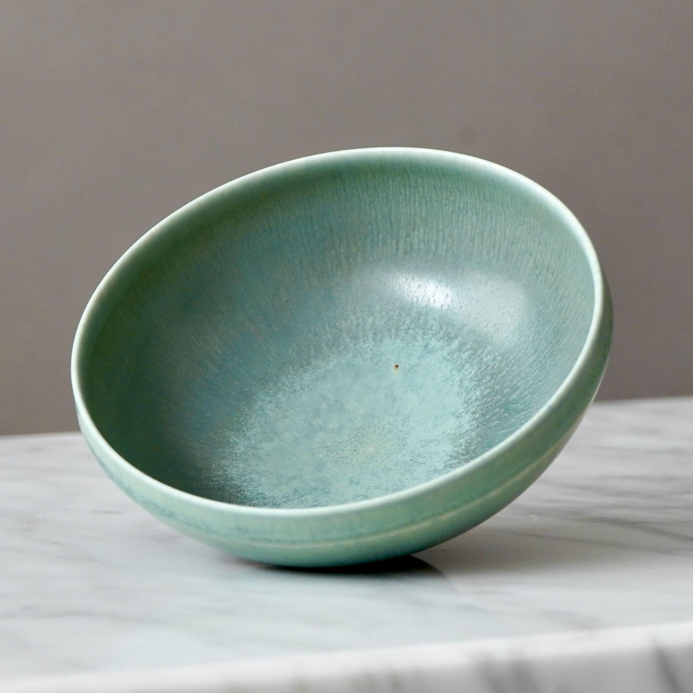 Ceramic Stoneware Bowl by Berndt Friberg. Gustavsberg, Sweden, 1969. Green Blue Turquois For Sale