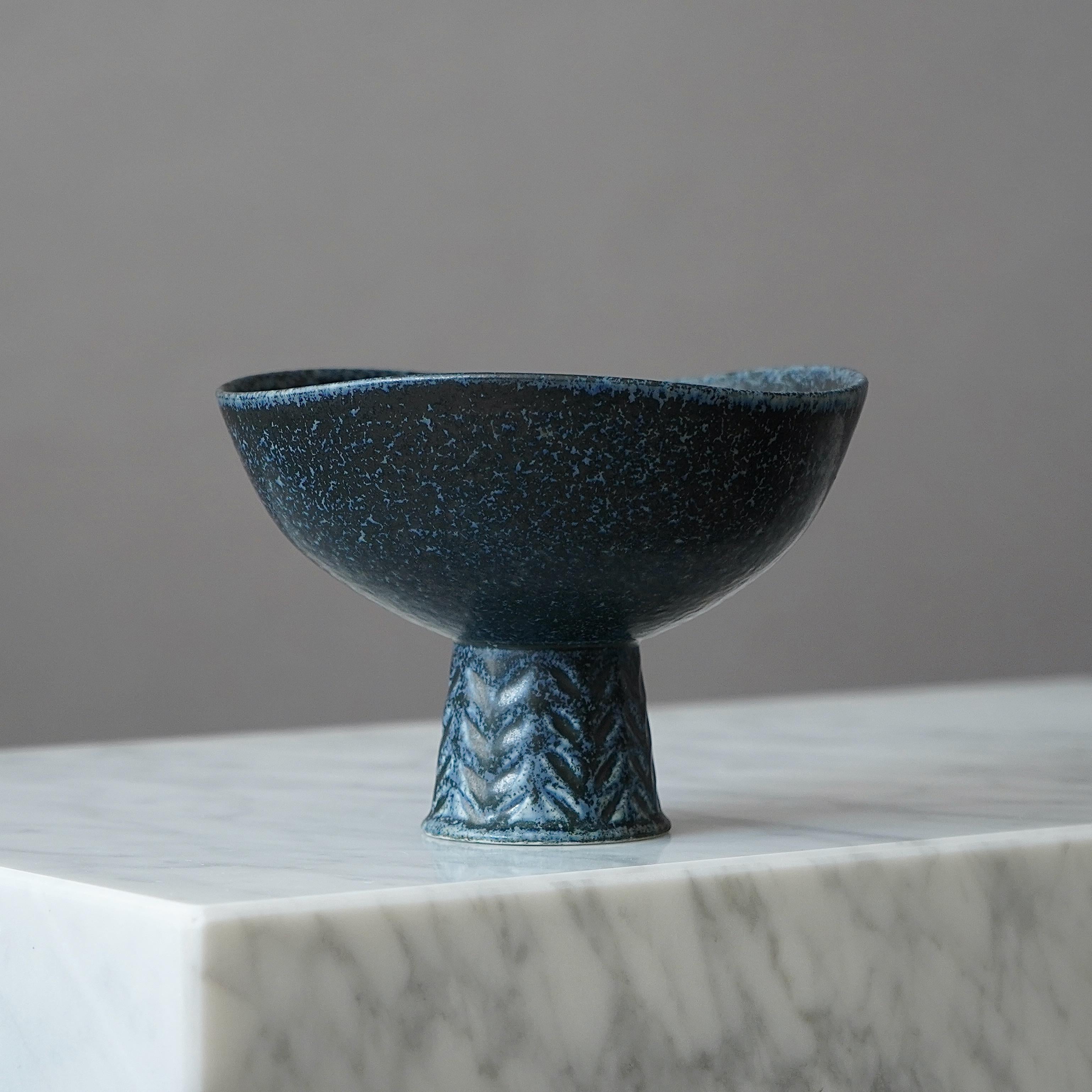 Stoneware Bowl by Carl-Harry Stalhane, Rorstrand, Sweden, 1950s In Good Condition In Malmö, SE