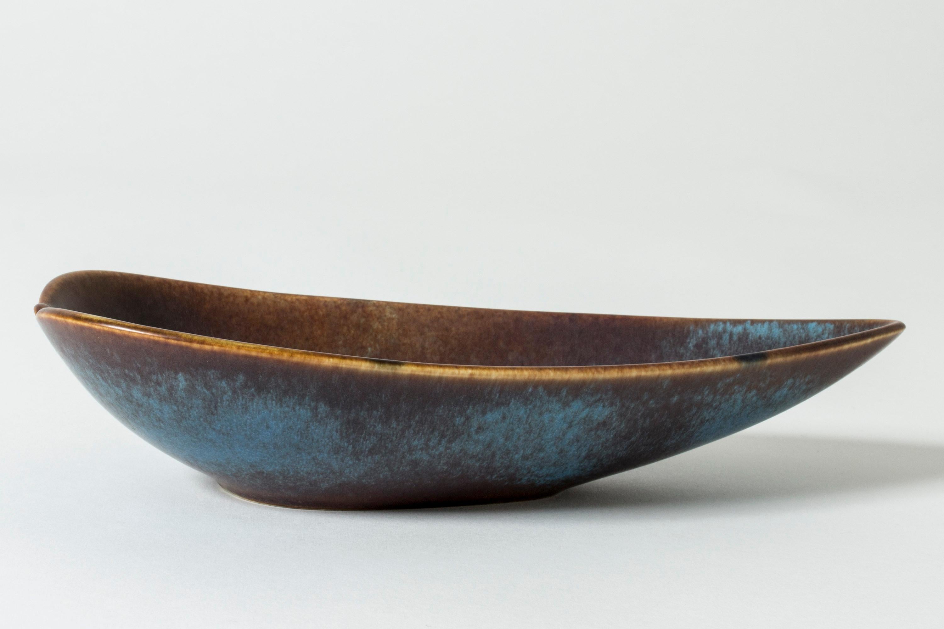 Scandinavian Modern Stoneware bowl by Gunnar Nylund, Rörstrand, Sweden, 1940s For Sale