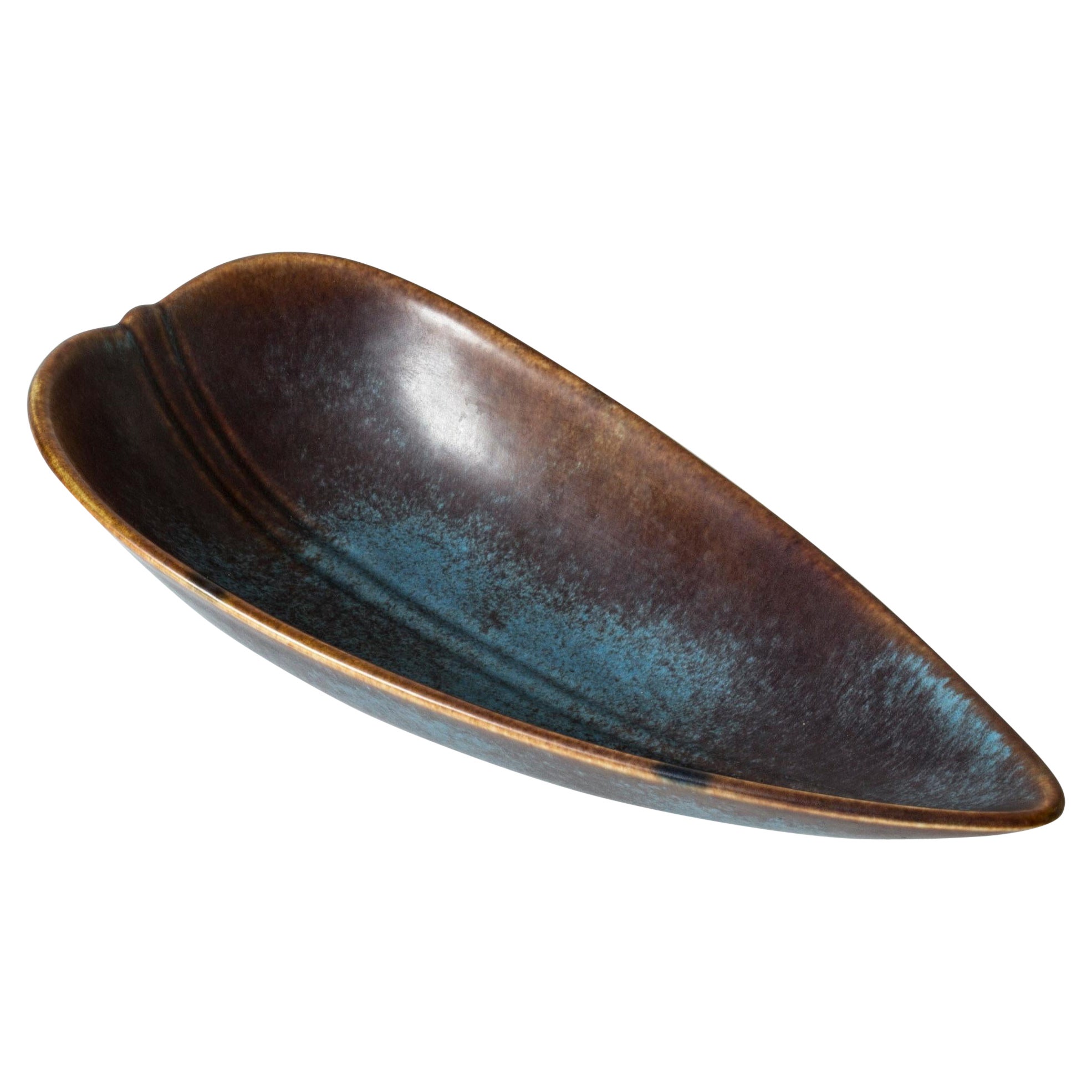 Stoneware bowl by Gunnar Nylund, Rörstrand, Sweden, 1940s