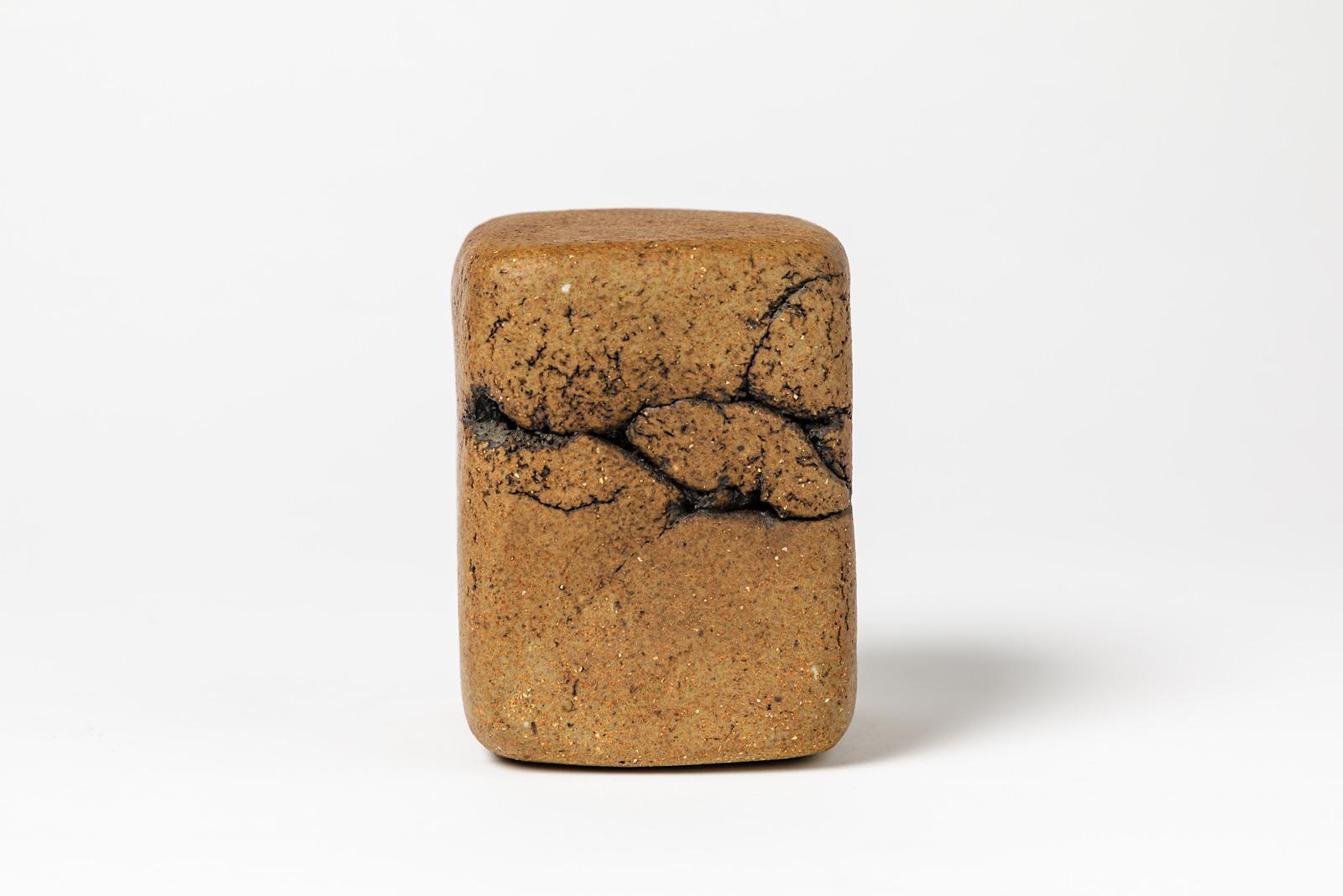 Olivier Giroud

Realized in 1977, signed under the base.

Abstract stoneware ceramic sculpture.

Original midcentury design form with brown stoneware ceramic color

Perfect condition

Measures: Height 10cm, large 8cm.