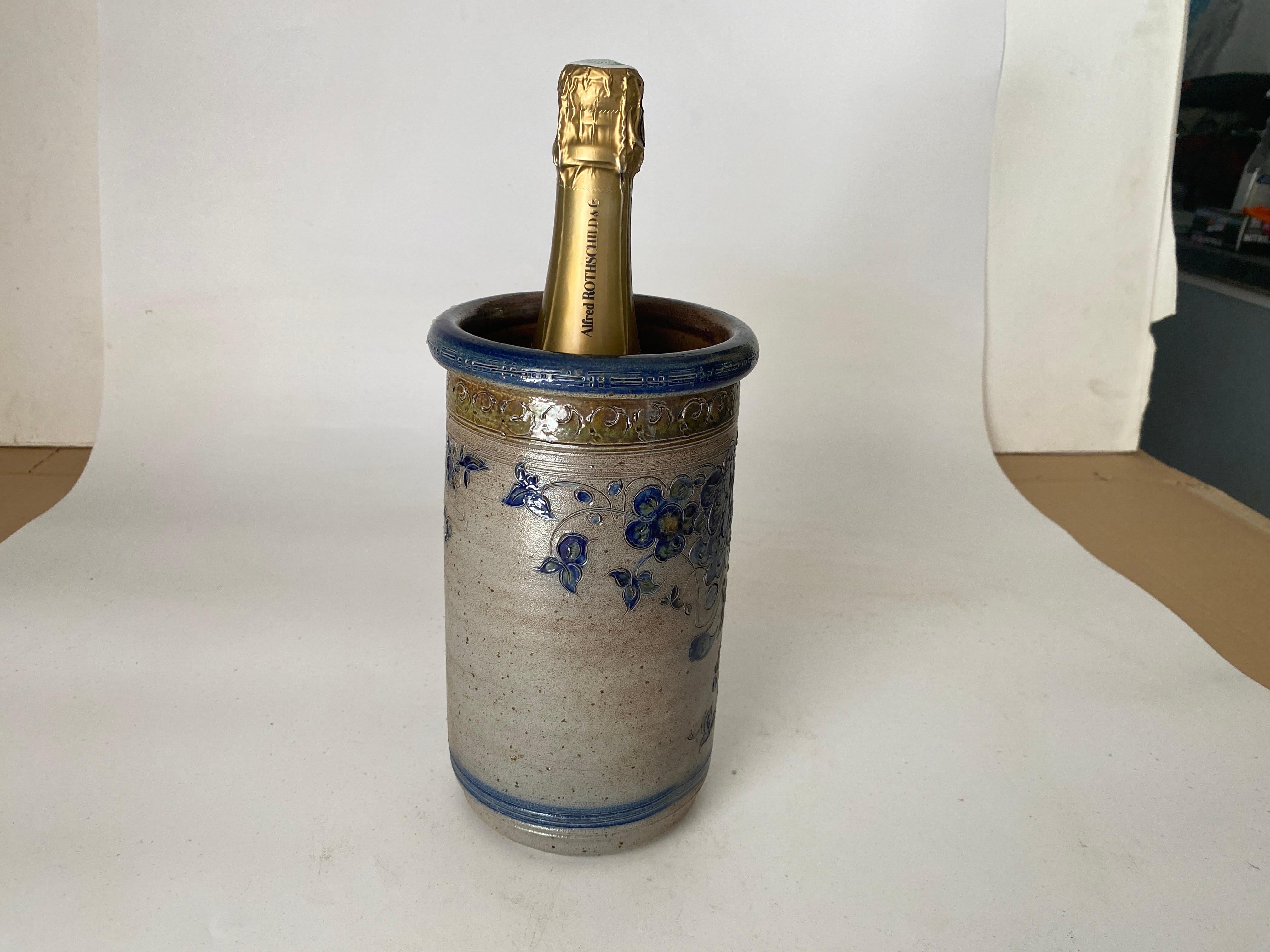 Stoneware Champagne Bucket with Blue Colored Floral Decor Frame For Sale 2