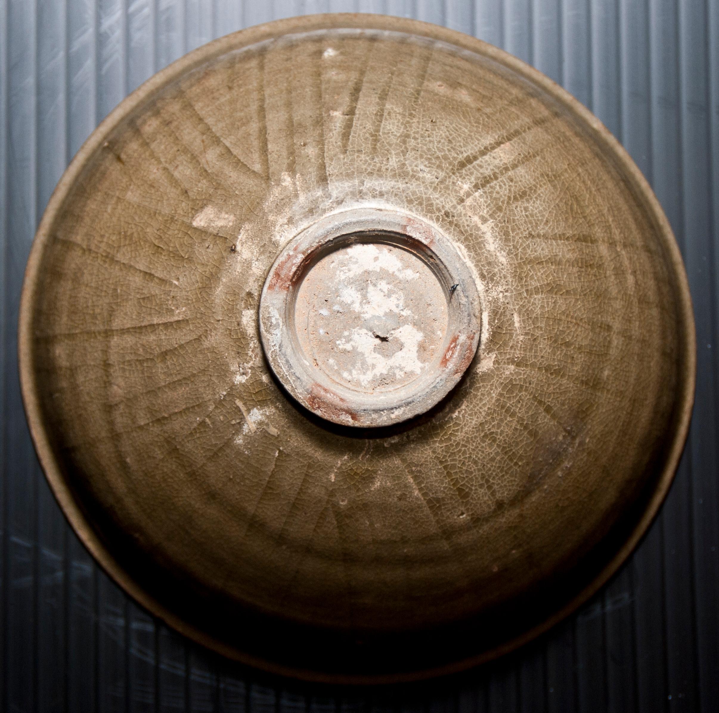 Glazed Stoneware Chinese Bowl, Sung Period, 12th-14th Century For Sale