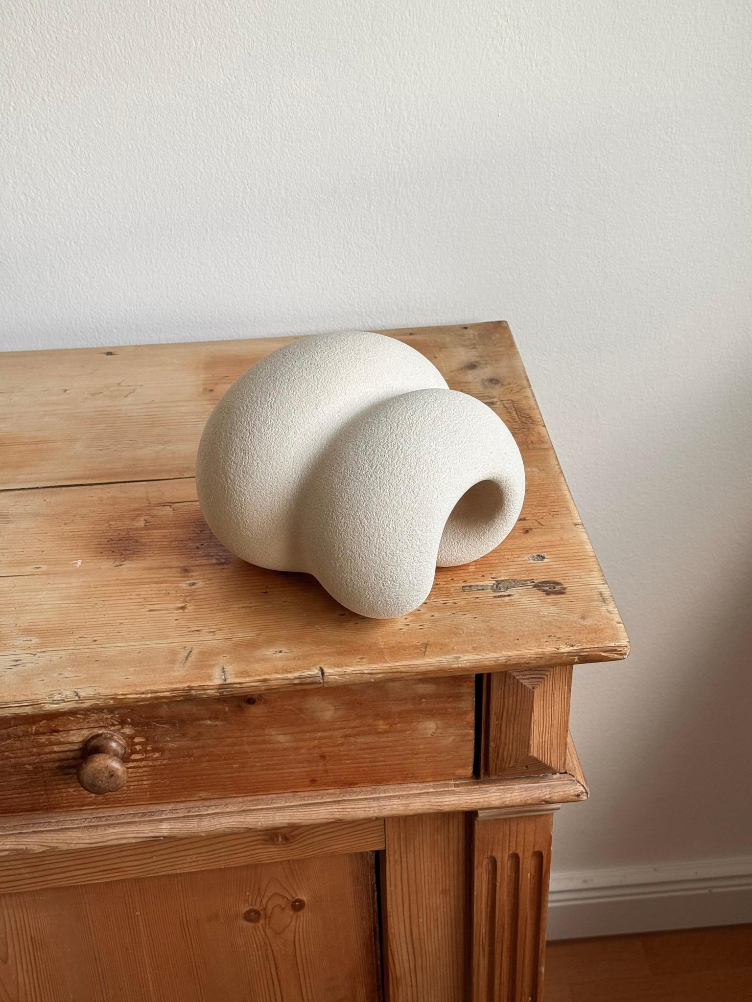 Stoneware Clay, Body II Sculpture by Aleksandra Krasnopolska In New Condition For Sale In Geneve, CH