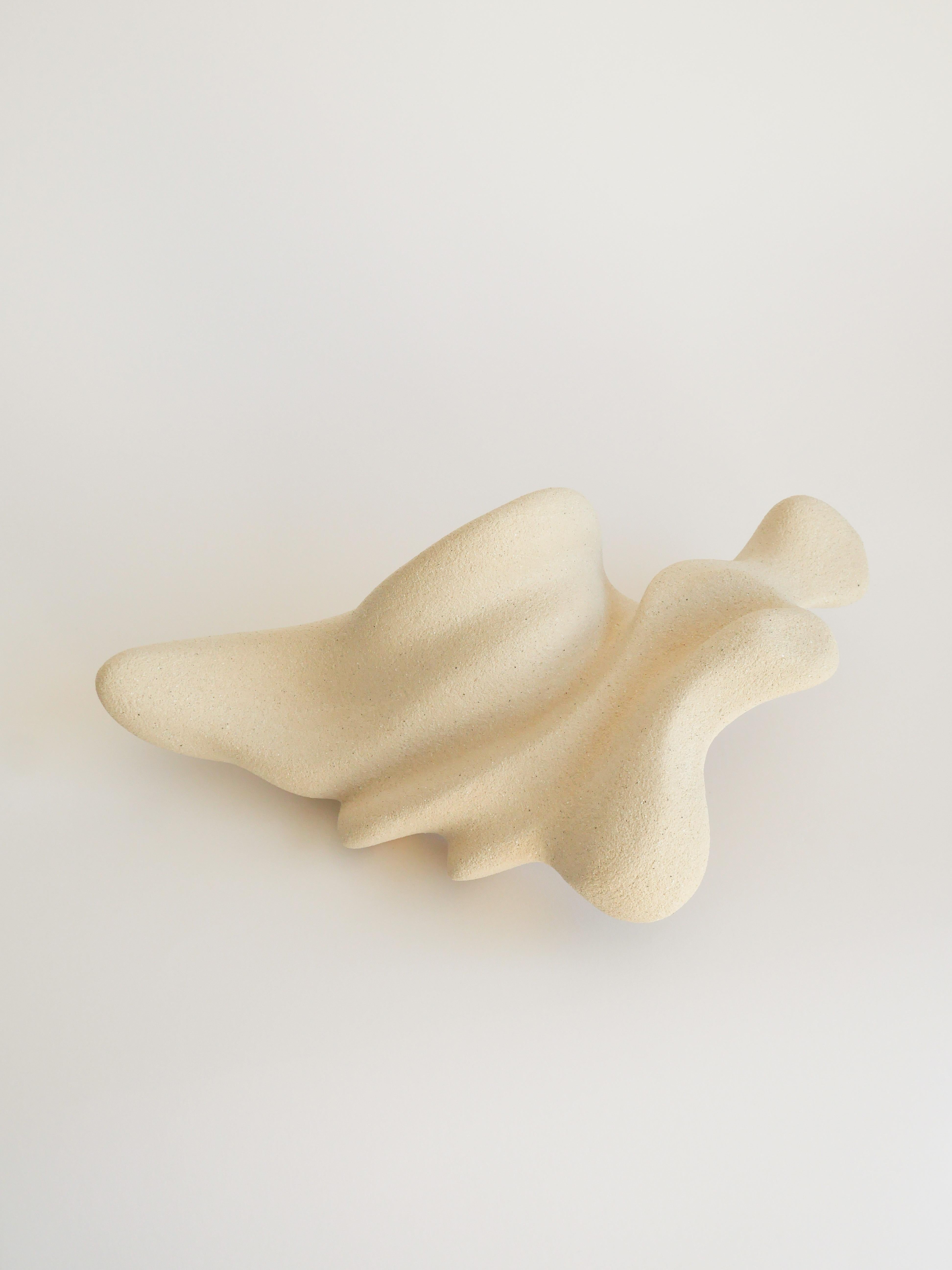 Stoneware Clay, Ceramic Floating Echo Sculpture by Aleksandra Krasnopolska In New Condition For Sale In Geneve, CH