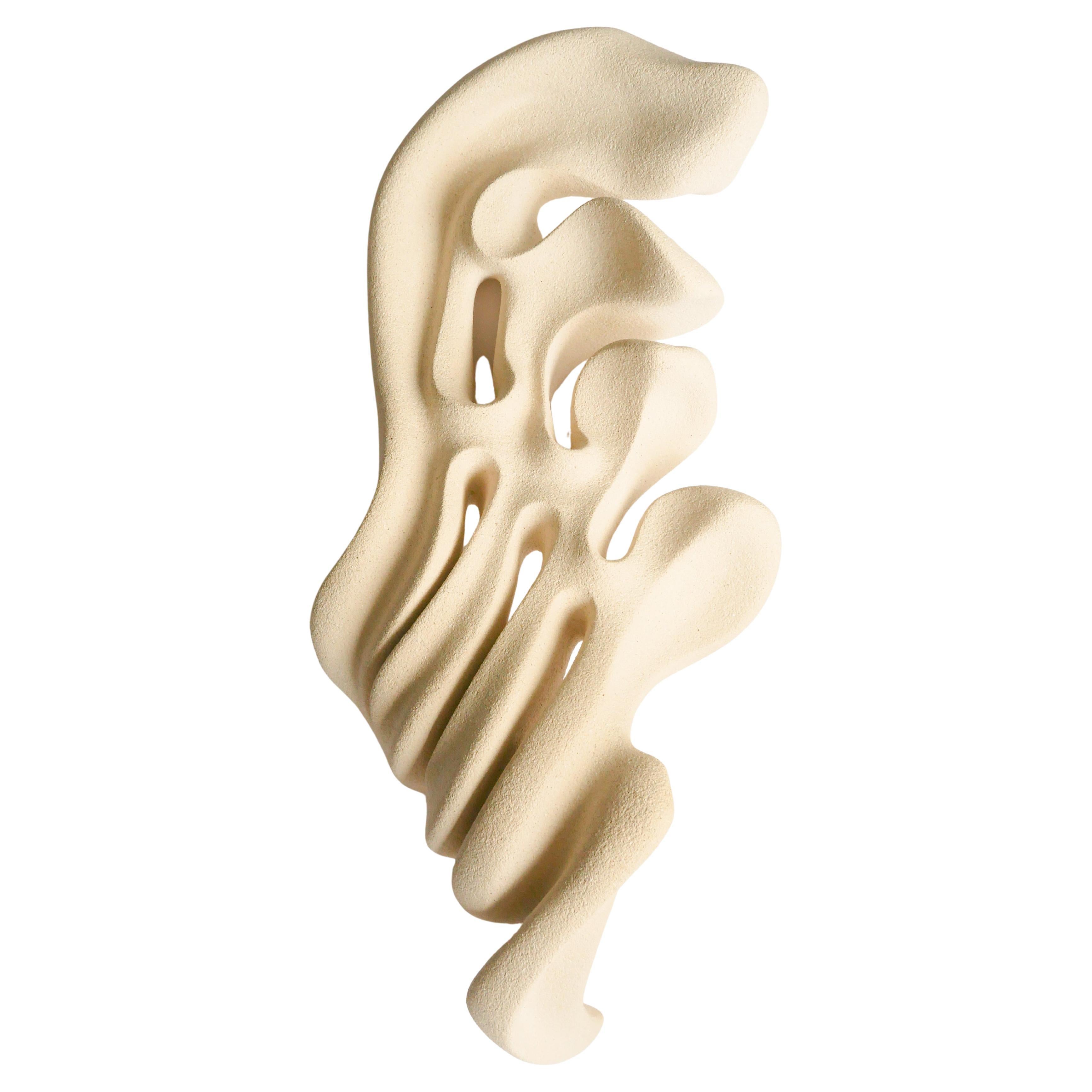 Sculpture en grès, céramique Marées de sérénité d'Aleksandra Krasnopolska en vente