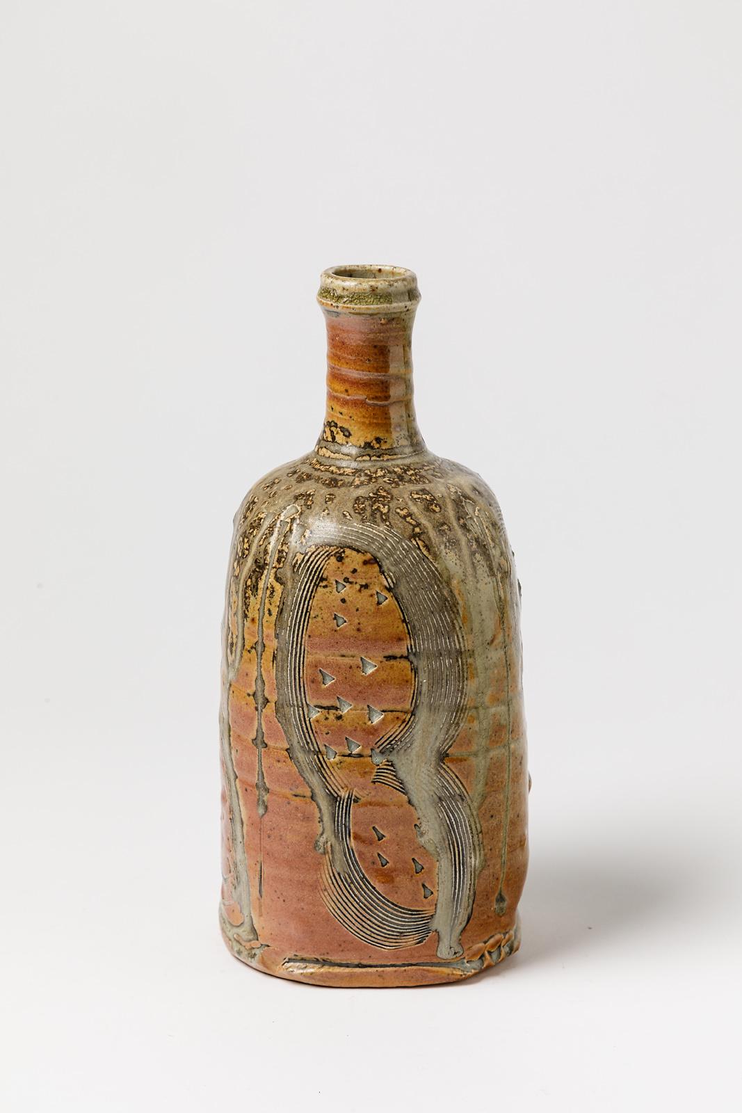 20ième siècle Bouteille ou vase en céramique de couleur grès par D Garet La Borne vers 1990 en vente