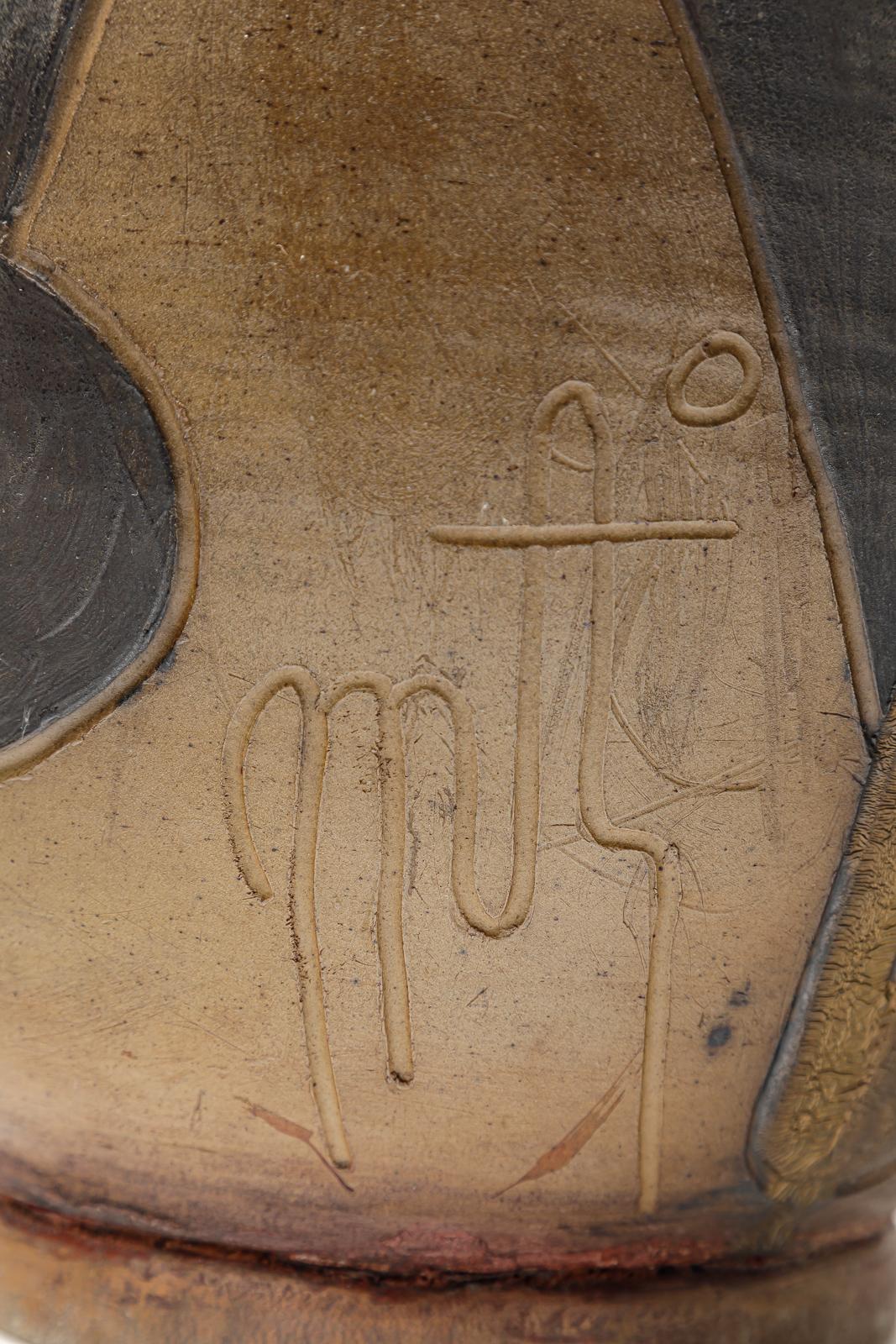 Stoneware covered pot by Georges Martin,  circa 1970-1980. In Excellent Condition For Sale In Saint-Ouen, FR