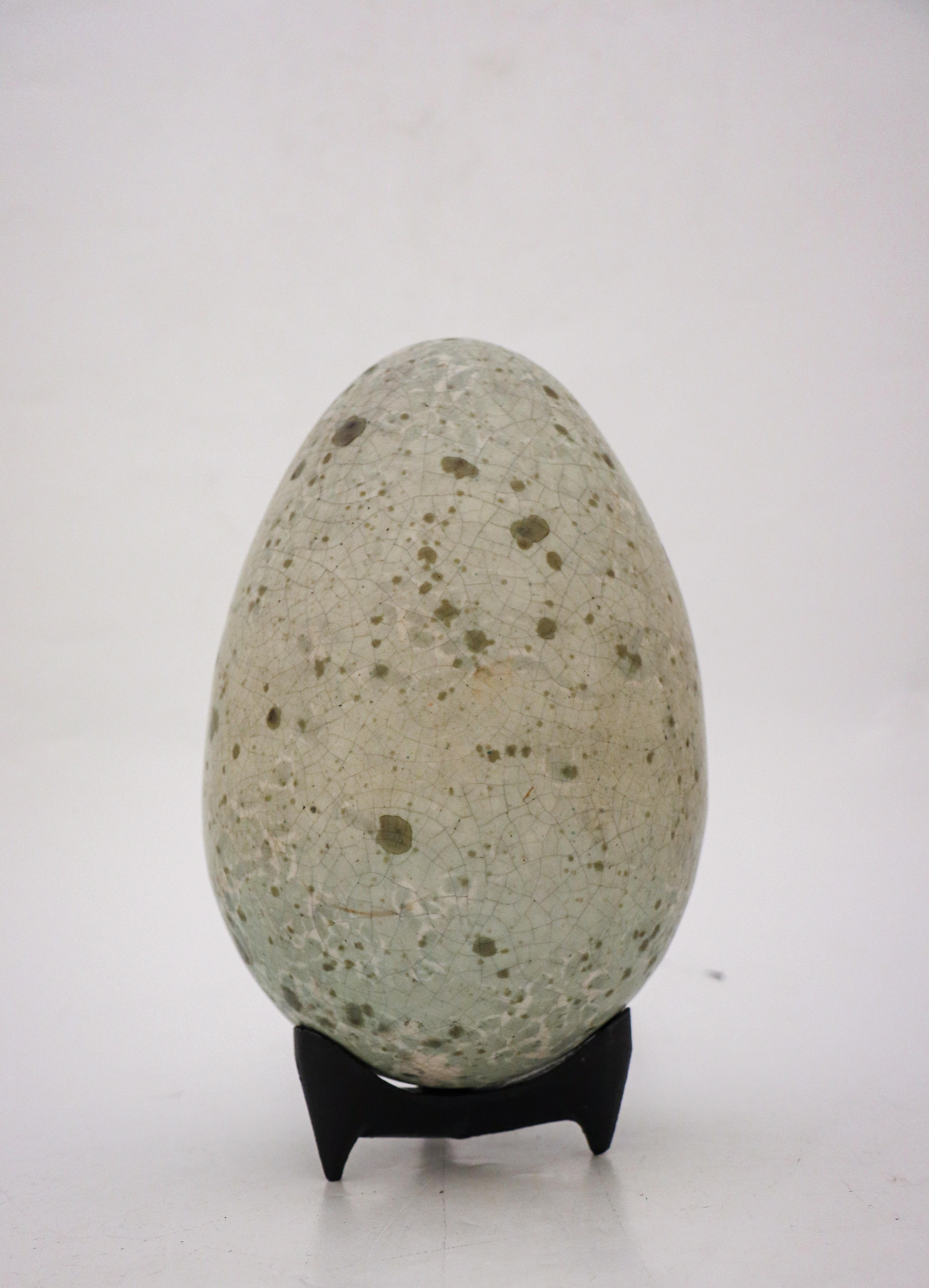 Scandinavian Modern Stoneware Egg Sculpture Gray & Green by Hans Hedberg, Biot, France For Sale