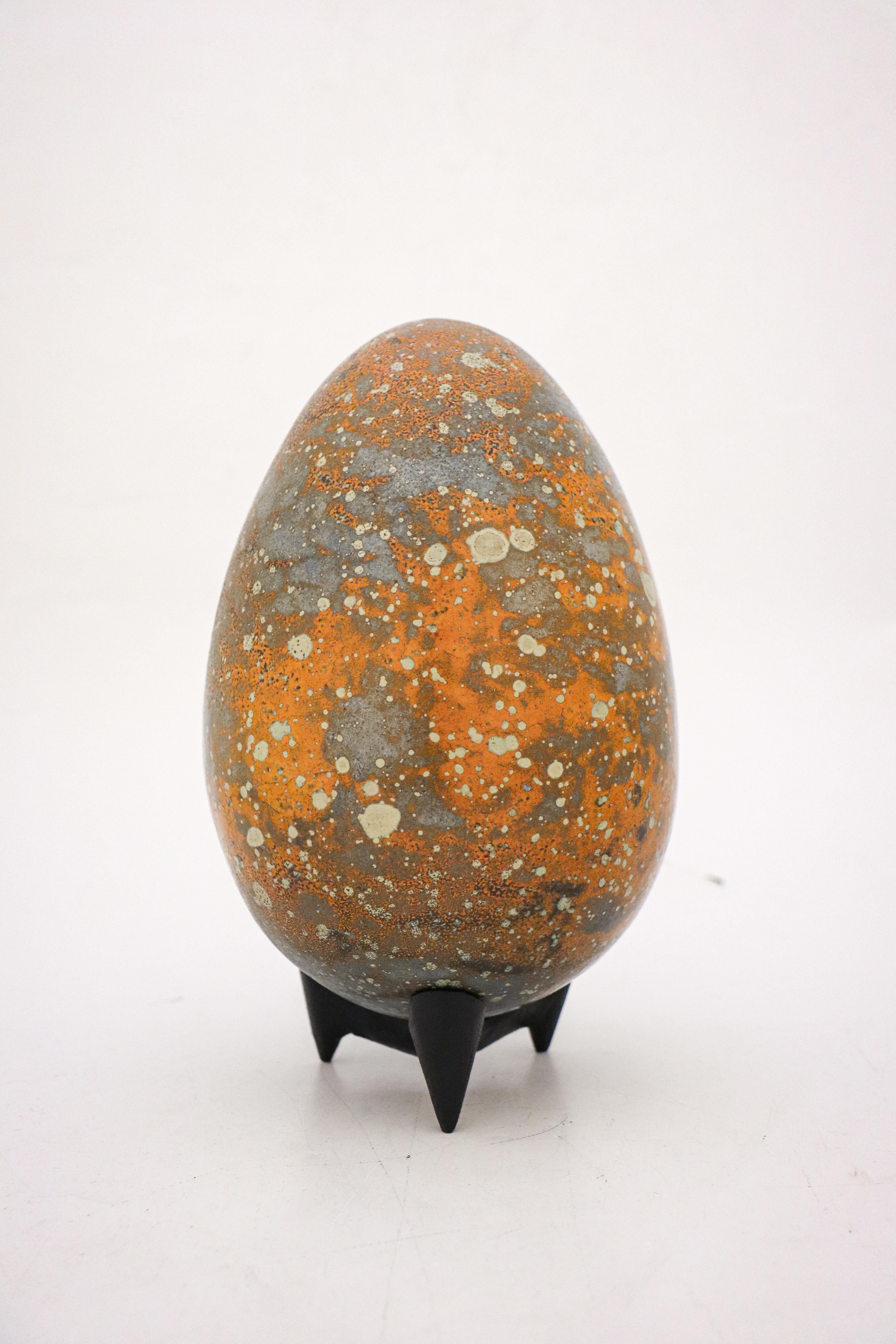 Stoneware Egg Sculpture Orange & Gray-Tone by Hans Hedberg, Biot, France In Excellent Condition For Sale In Stockholm, SE
