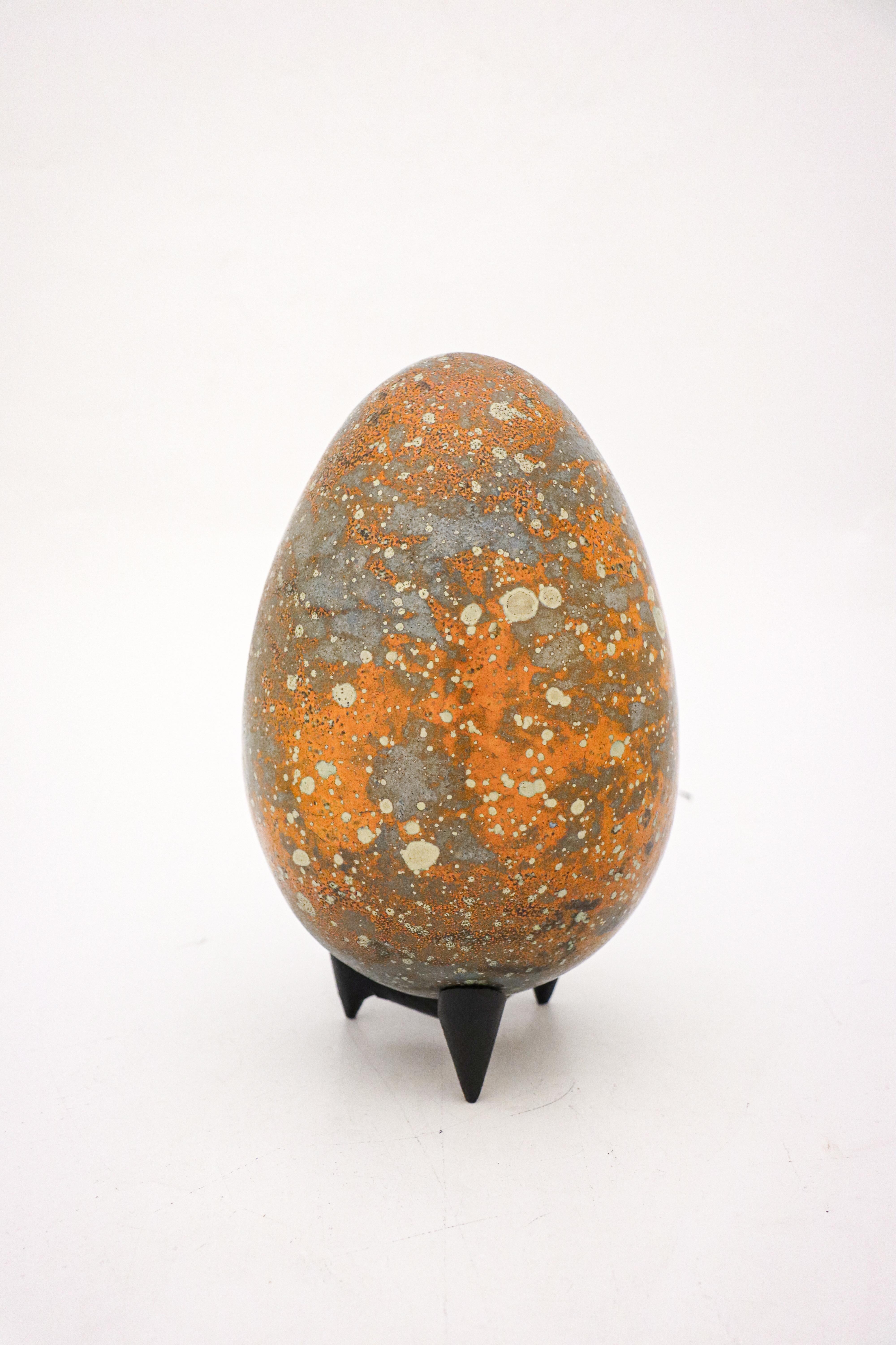 Mid-20th Century Stoneware Egg Sculpture Orange & Gray-Tone by Hans Hedberg, Biot, France For Sale