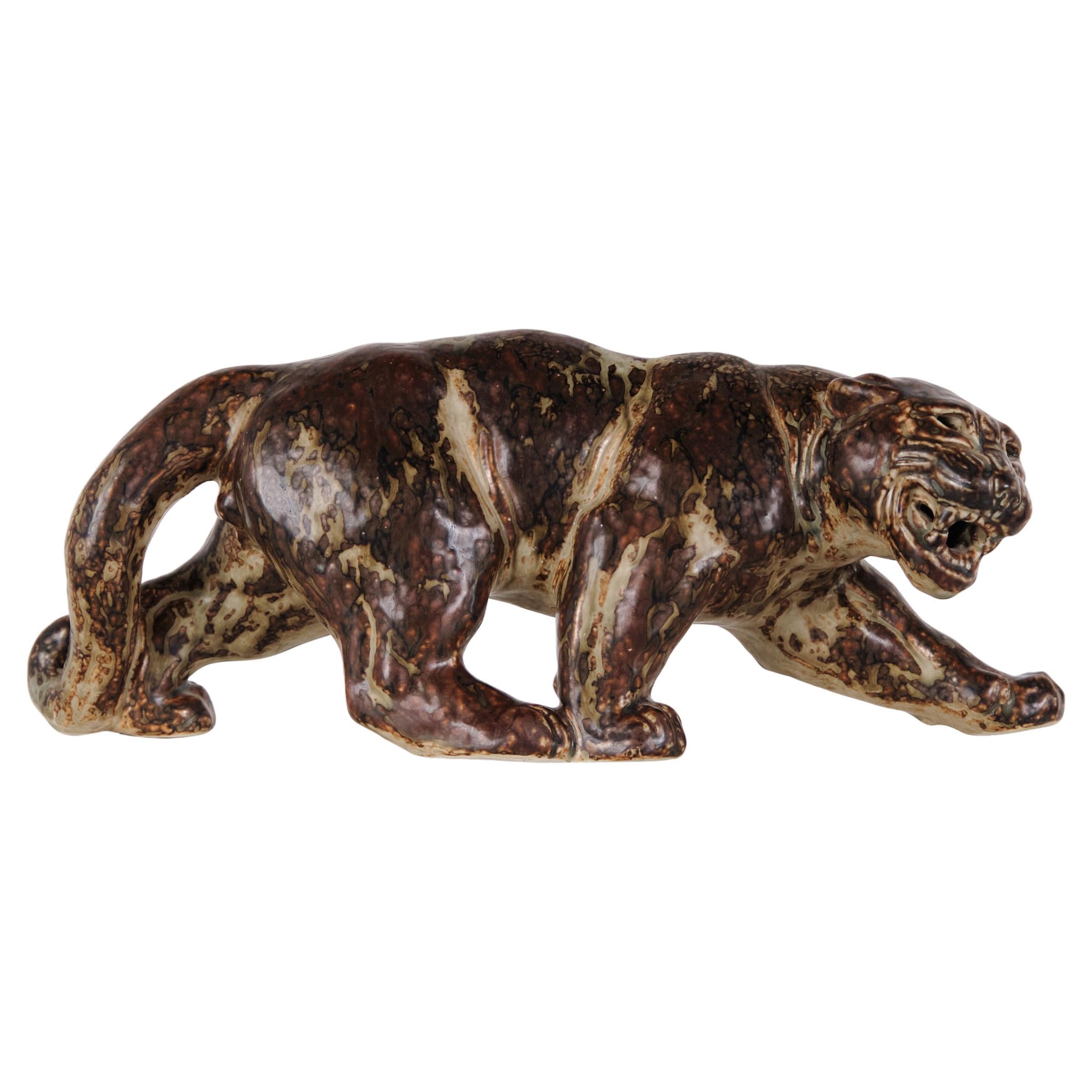 Figura in gres, Pantera, Modello 20283 di Knud Kyhn - Royal Copenhagen in vendita
