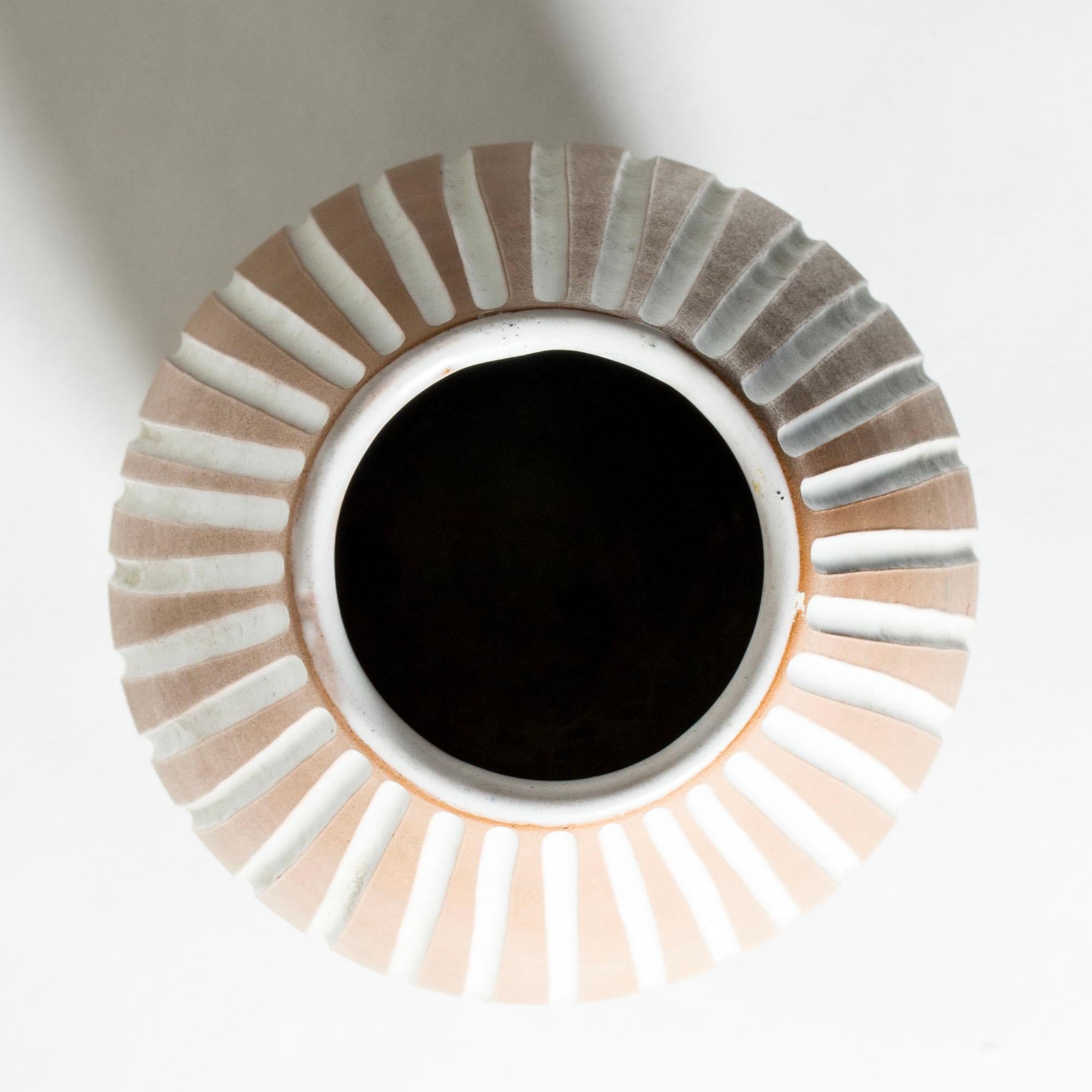 Vase de sol en grès par Ingrid Atterberg pour Upsala Ekeby, Suède, années 1950 Bon état - En vente à Stockholm, SE