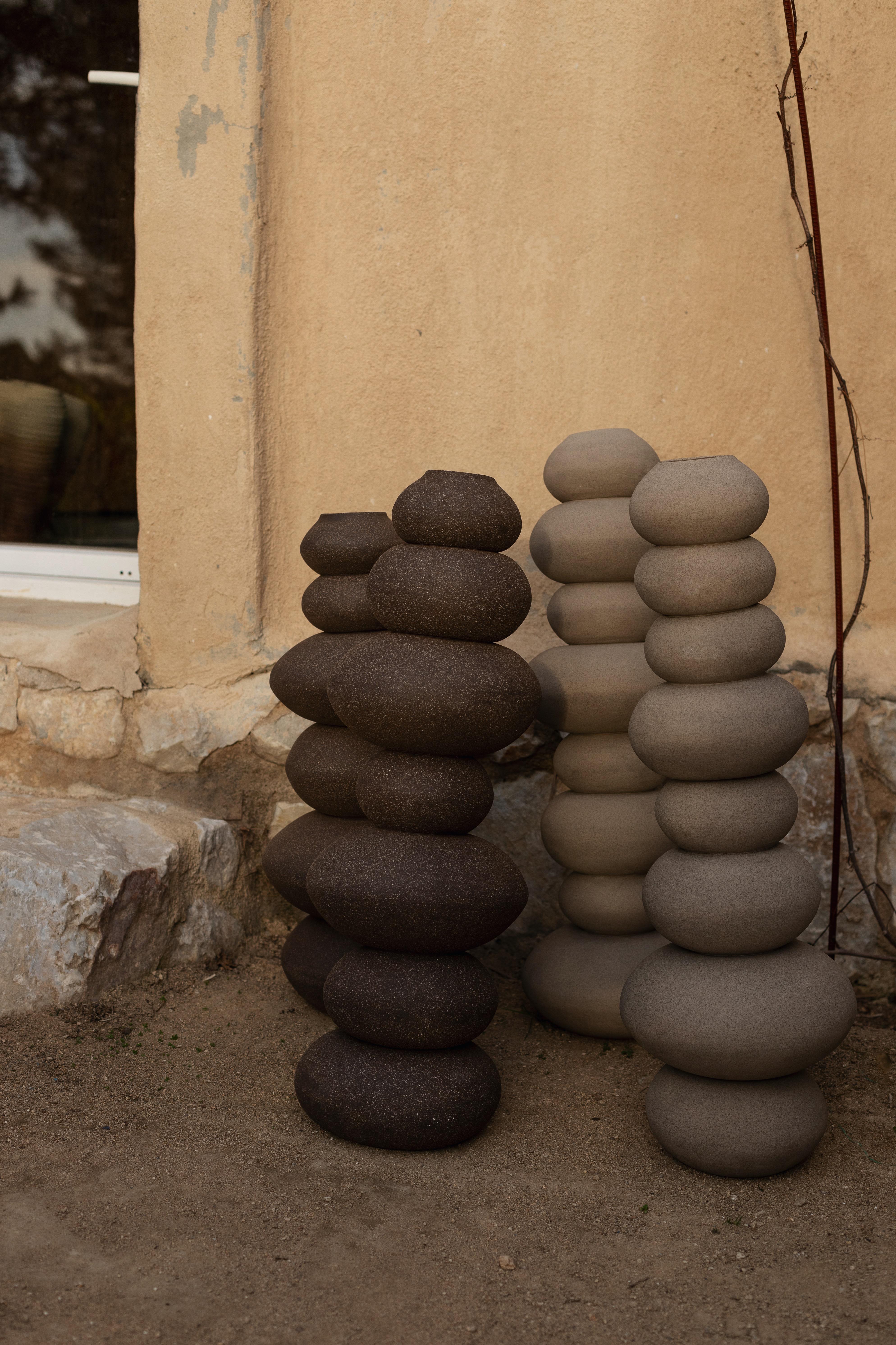 Sculpture Totem KHO en grès en vente 3