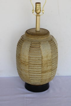 Lampe en grès de Bob Kinzie