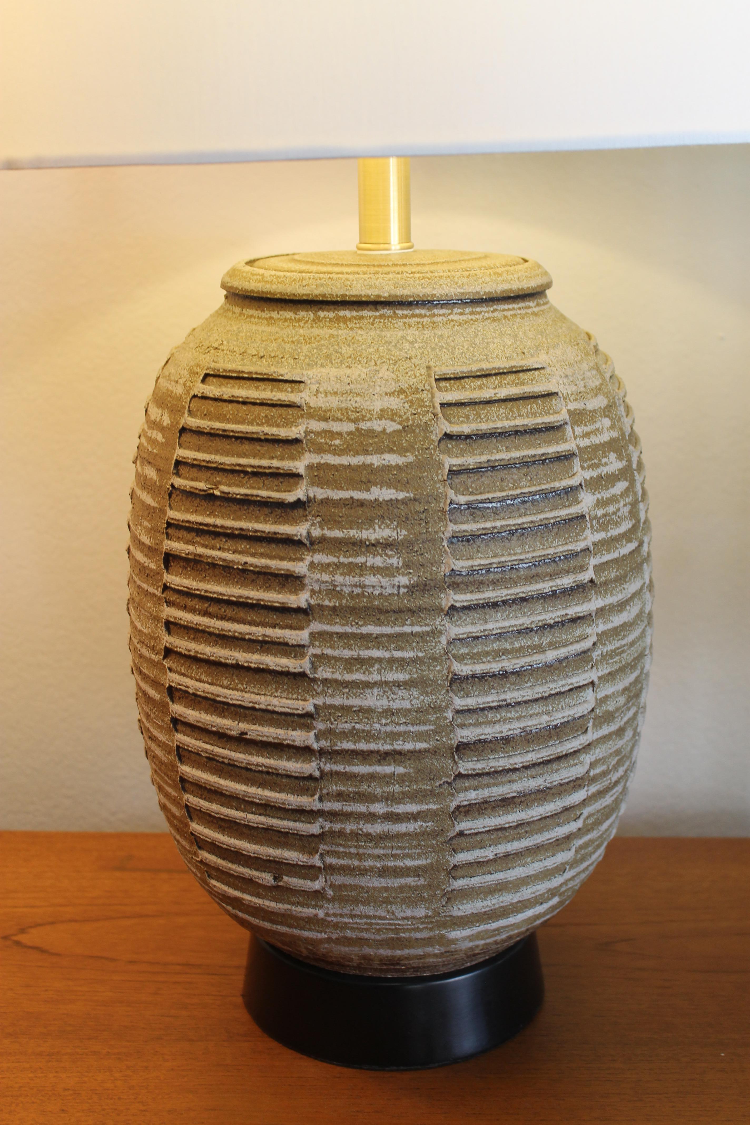 Stoneware Lamp by Bob Kinzie In Good Condition In Palm Springs, CA