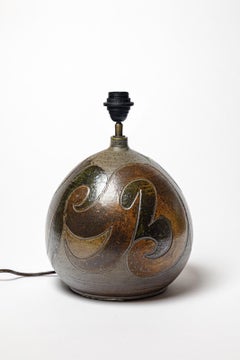 Lámpara de gres con decoración geométrica de Georges Martin, hacia 1970-1980.