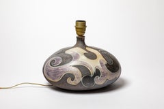 Steingutlampe mit geometrischem Dekor von Georges Martin, um 1970-1980.