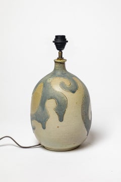 Lampe en grès à décor géométrique de Georges Martin, vers 1970-1980.