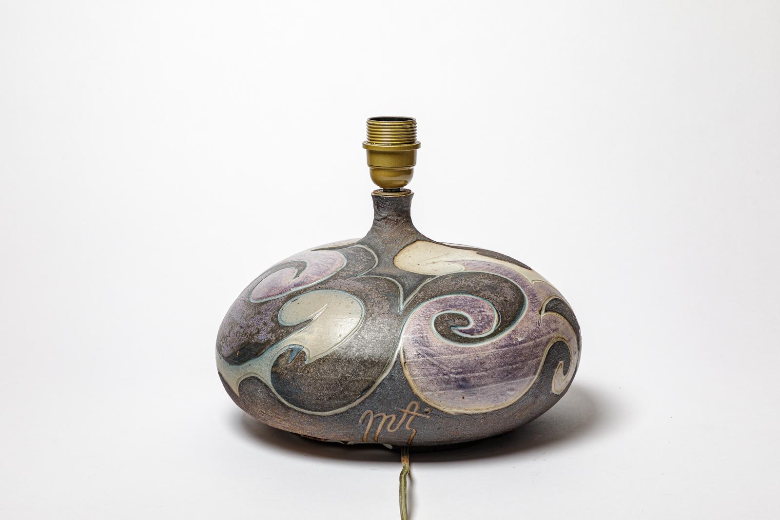 Beaux-Arts Lampe en grès à décor géométrique de Georges Martin, vers 1970-1980. en vente
