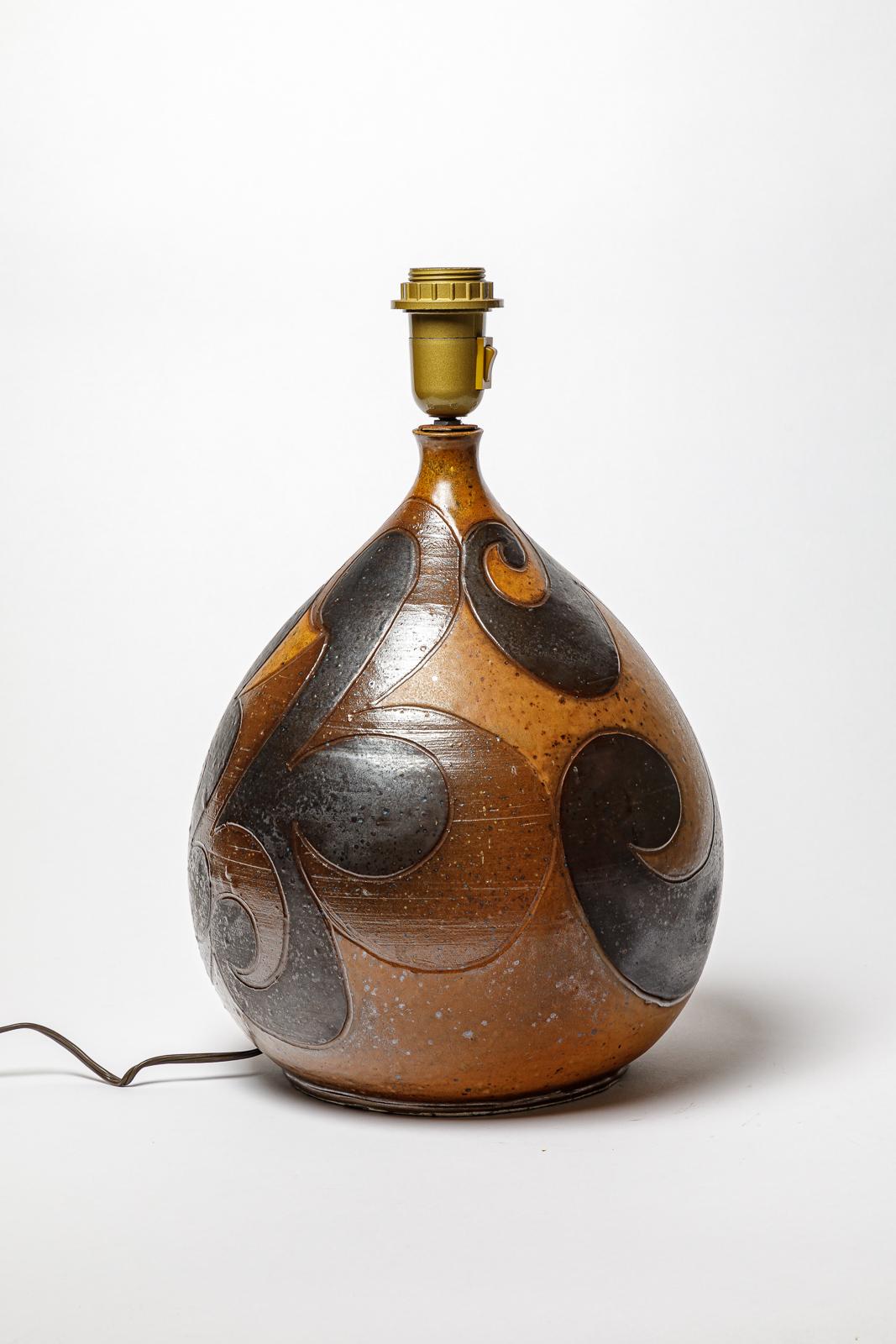 Beaux-Arts Lampe en grès à décor géométrique de Georges Martin, vers 1970-1980. en vente