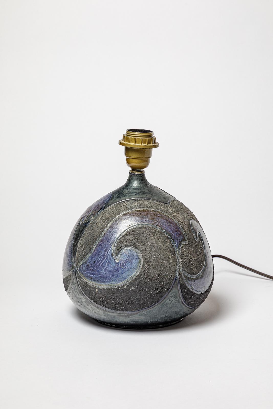 Beaux-Arts Lampe en grès à décor géométrique de Georges Martin, vers 1970-1980. en vente