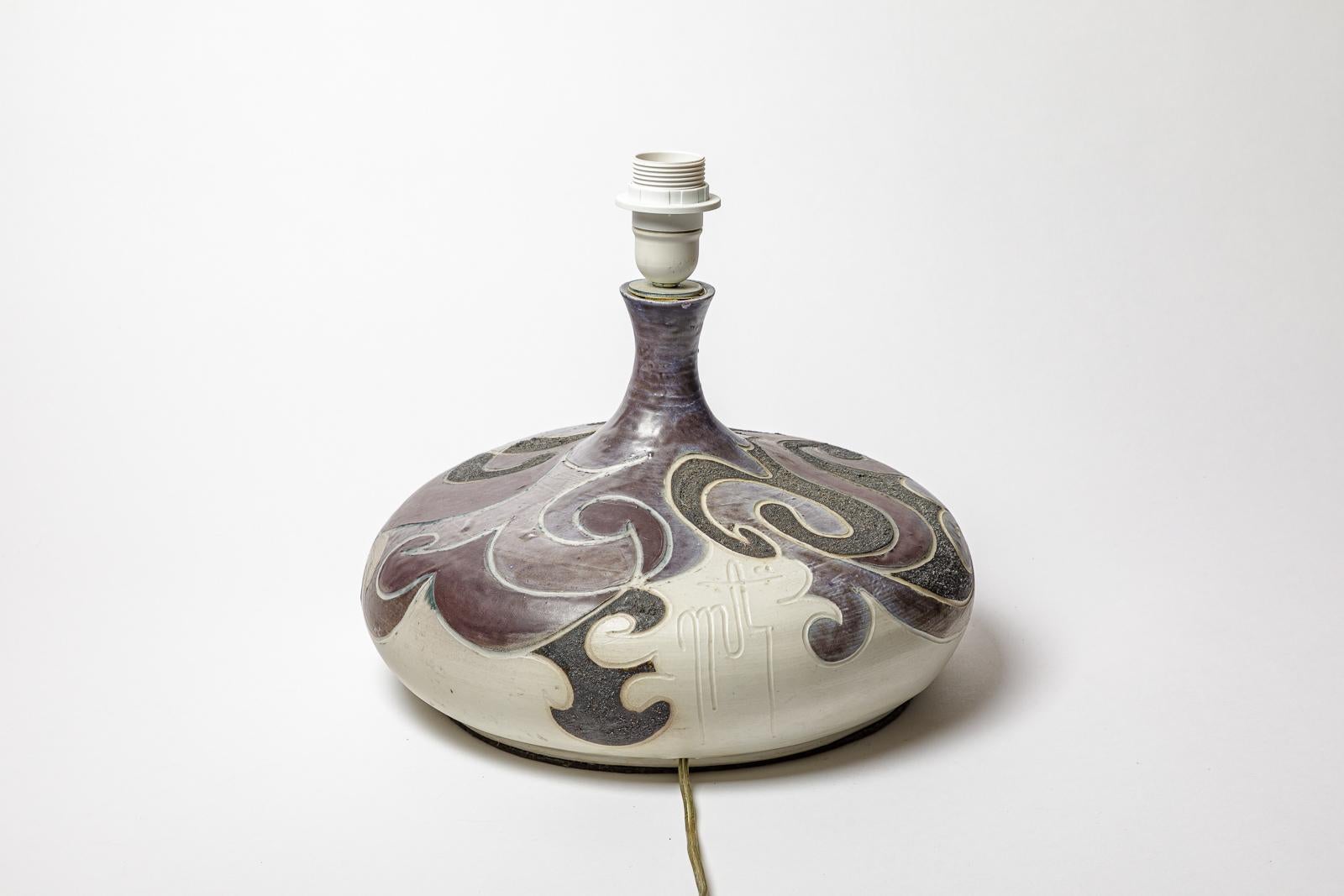 Stoneware lamp with geometric decoration by Georges Martin, circa 1970-1980. In Excellent Condition For Sale In Saint-Ouen, FR