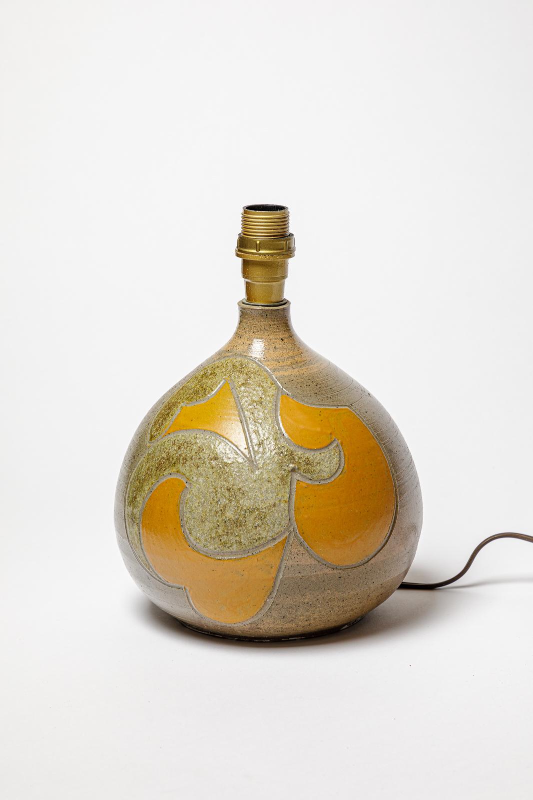 Stoneware lamp with geometric decoration by Georges Martin, circa 1970-1980. In Excellent Condition For Sale In Saint-Ouen, FR
