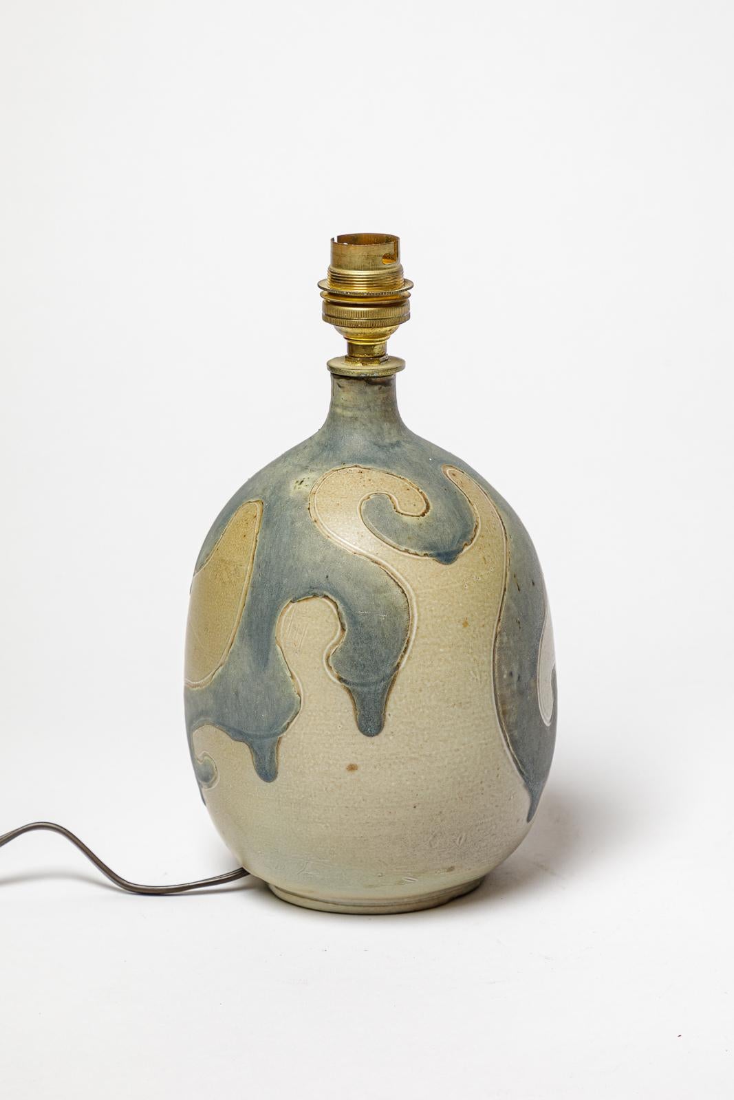 Stoneware lamp with geometric decoration by Georges Martin, circa 1970-1980. In Excellent Condition For Sale In Saint-Ouen, FR