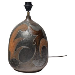 Lámpara de gres con decoración geométrica de Georges Martin, hacia 1970-1980.