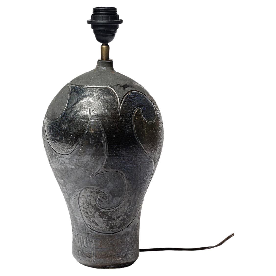 Lampe en grès à décor géométrique de Georges Martin, vers 1970-1980.