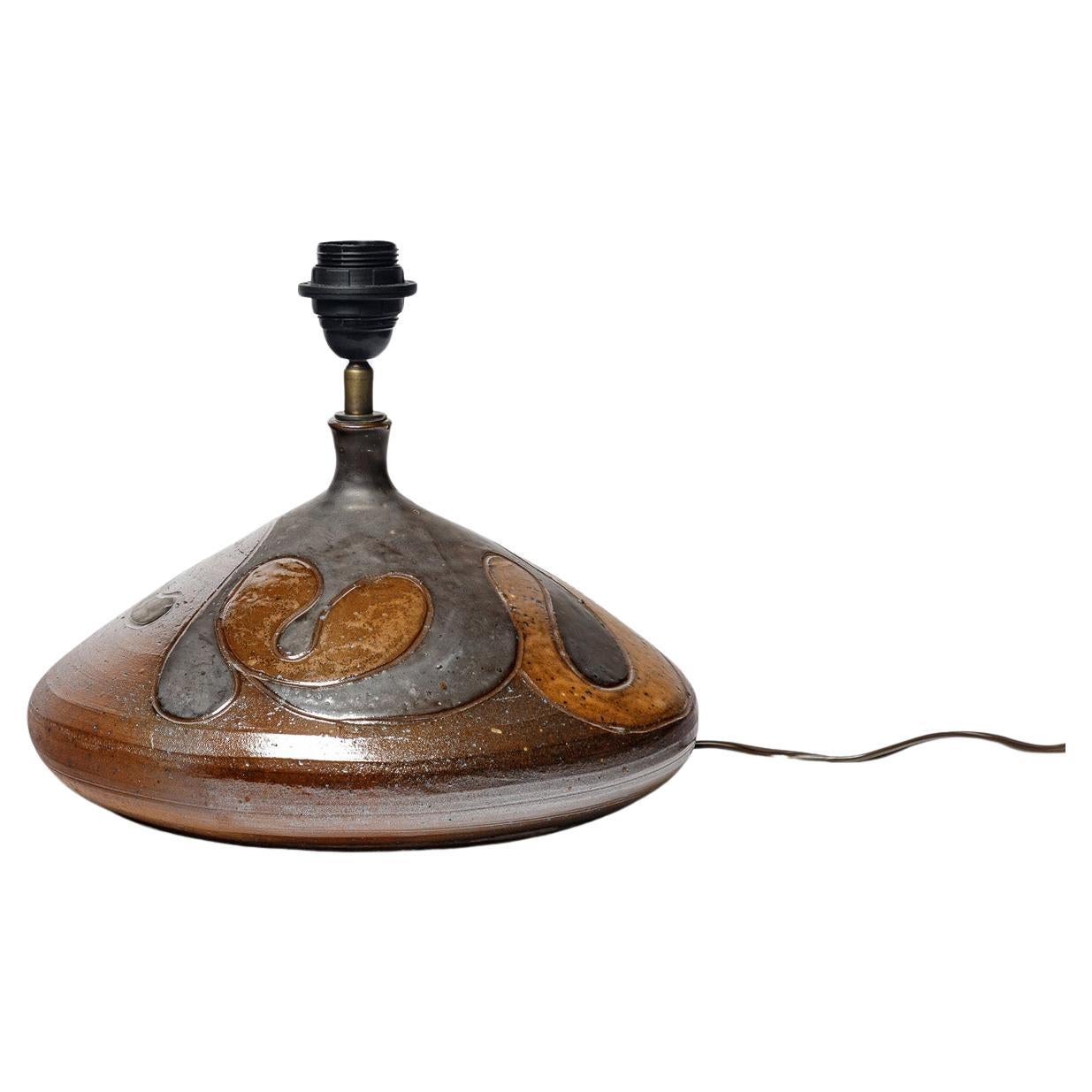 Lampe en grès à décor géométrique de Georges Martin, vers 1970-1980.