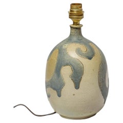 Lampe en grès à décor géométrique de Georges Martin, vers 1970-1980.