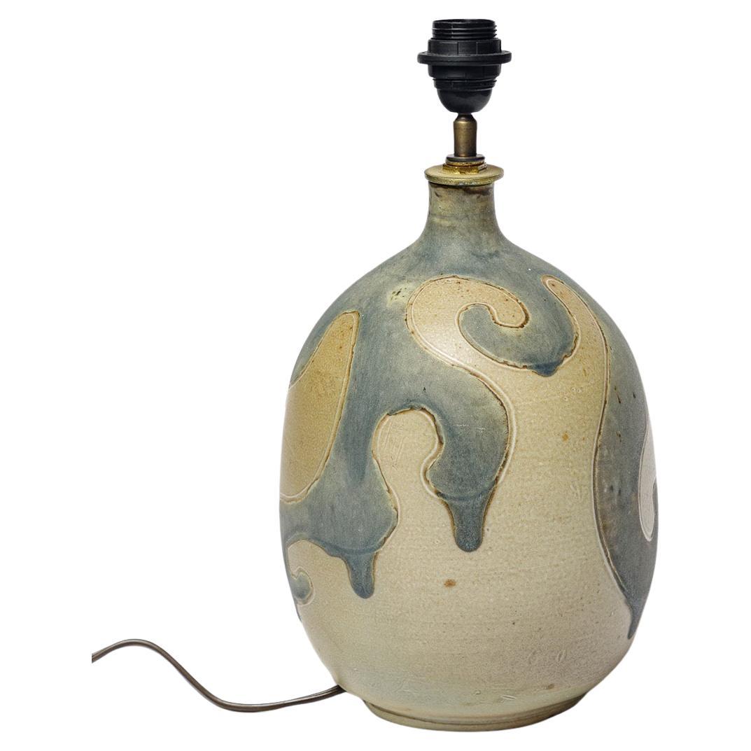 Lampe en grès à décor géométrique de Georges Martin, vers 1970-1980. en vente